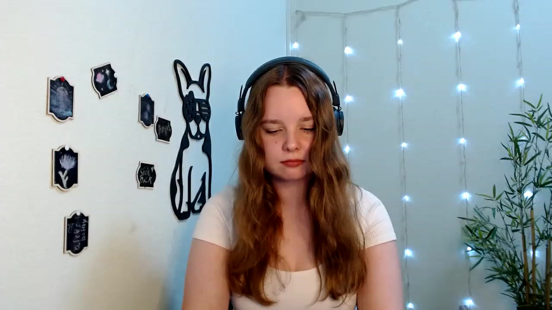 Gallery image thumbnail from Cold_Moon's myfreecams stream on, 06/20/2023, 11:52 image 8 of 20