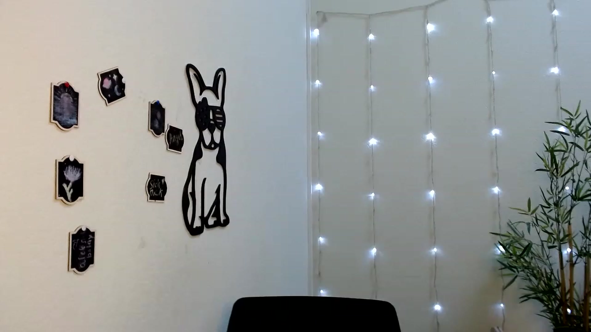 Gallery image thumbnail from Cold_Moon's myfreecams stream on, 06/20/2023, 11:52 image 1 of 20