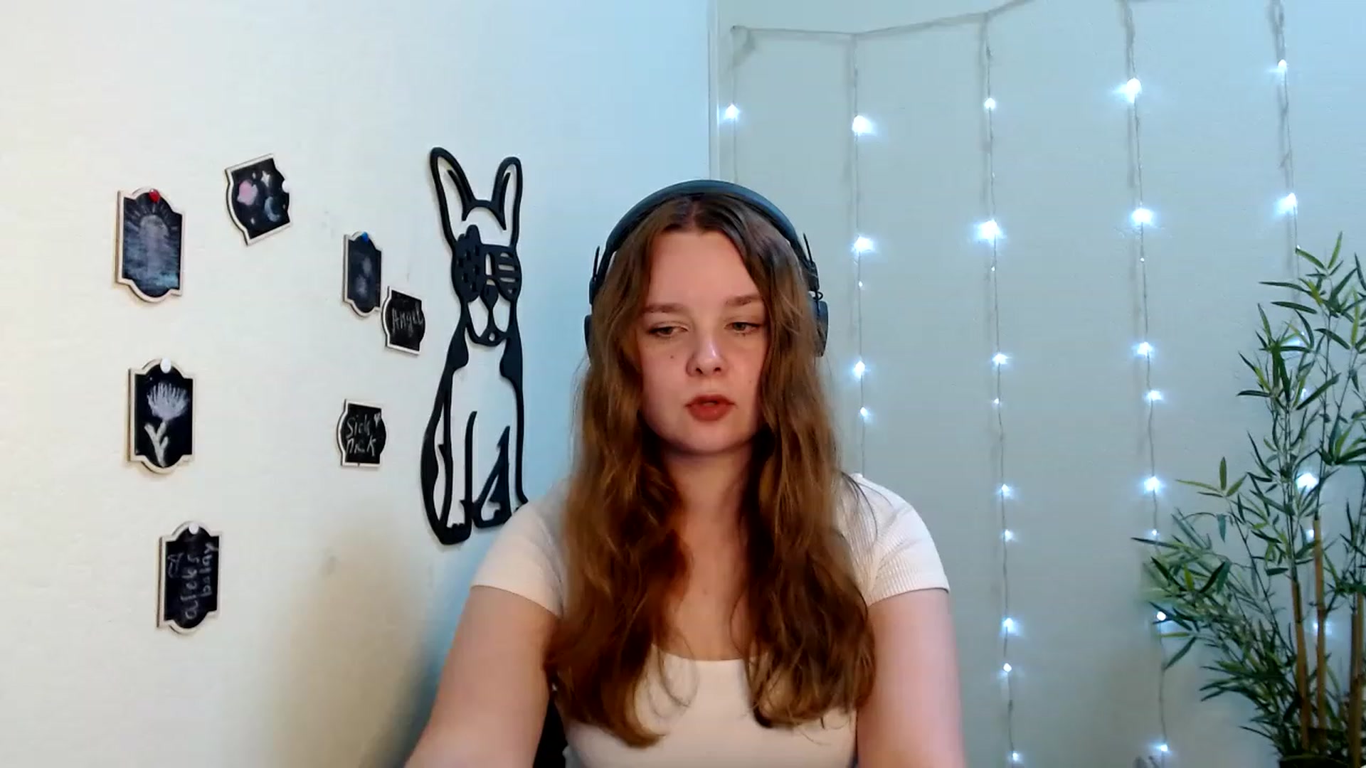Gallery image thumbnail from Cold_Moon's myfreecams stream on, 06/20/2023, 11:52 image 5 of 20