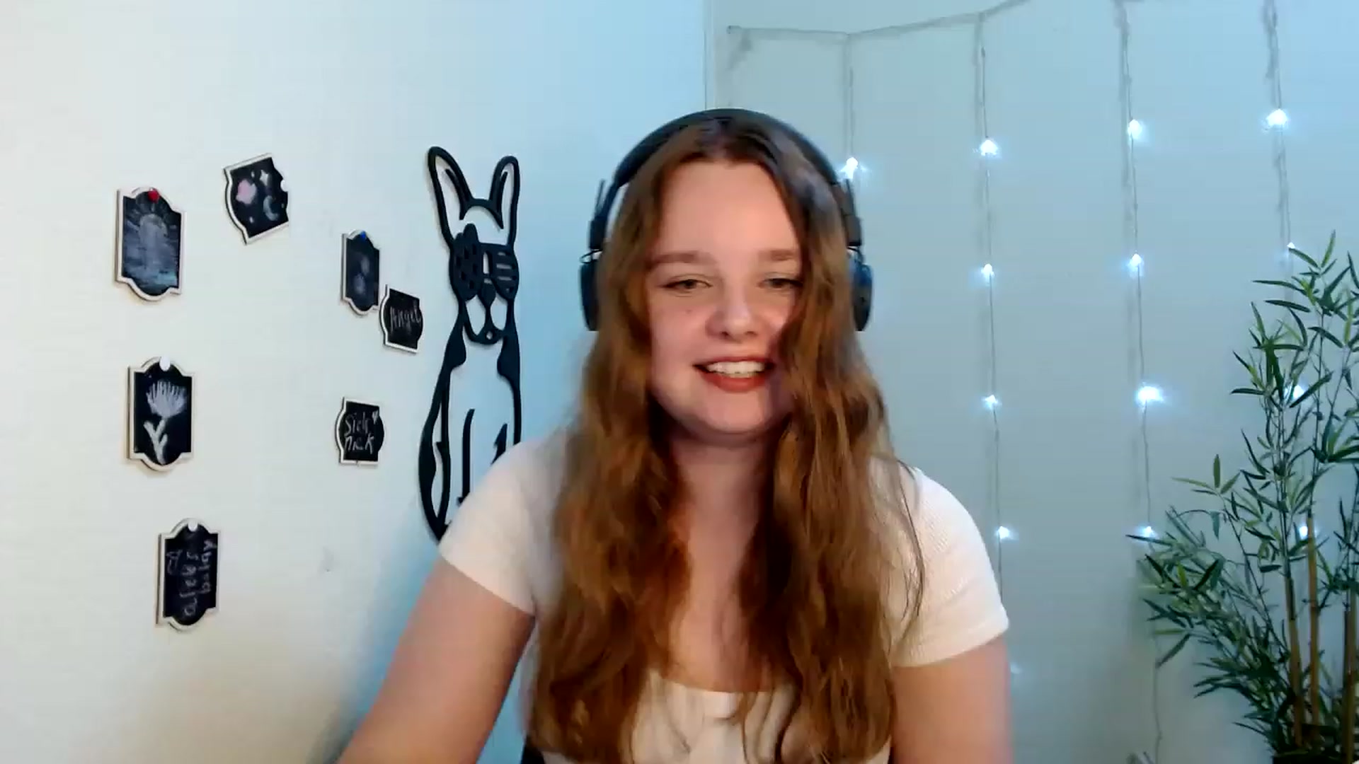 Gallery image thumbnail from Cold_Moon's myfreecams stream on, 06/20/2023, 11:52 image 7 of 20
