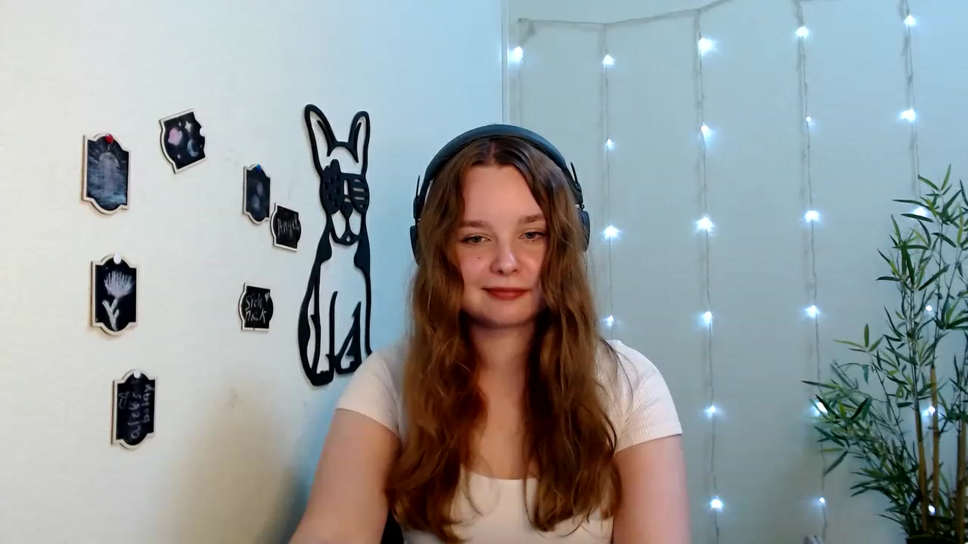 Gallery image thumbnail from Cold_Moon's myfreecams stream on, 06/20/2023, 11:52 image 4 of 20