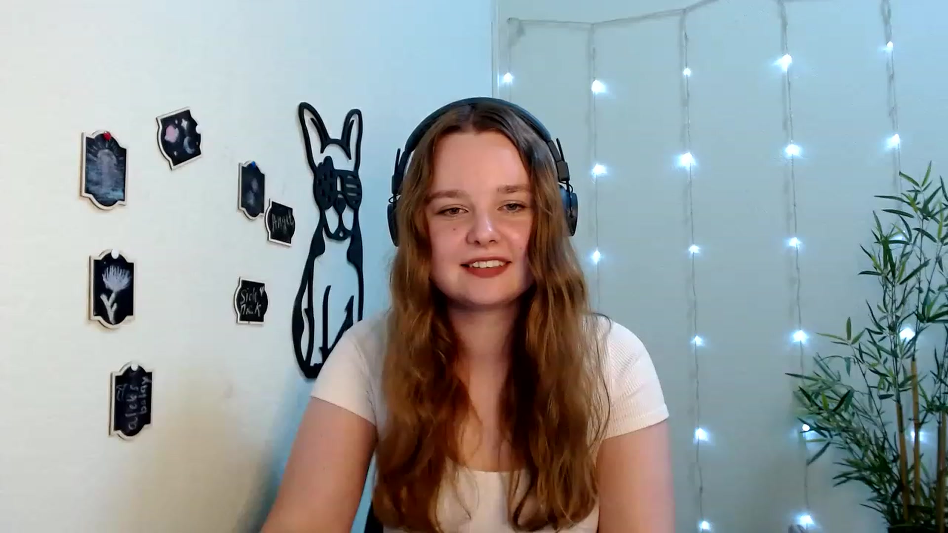 Gallery image thumbnail from Cold_Moon's myfreecams stream on, 06/20/2023, 11:52 image 11 of 20