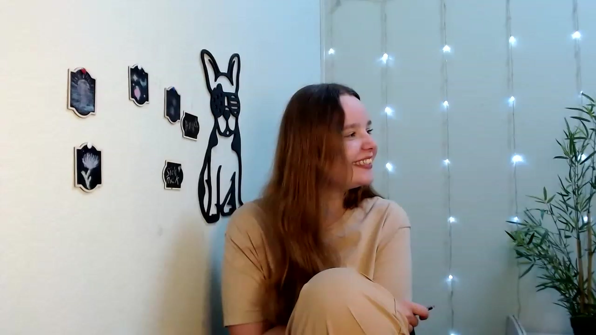 Gallery image thumbnail from Cold_Moon's myfreecams stream on, 06/22/2023, 12:01 image 5 of 20
