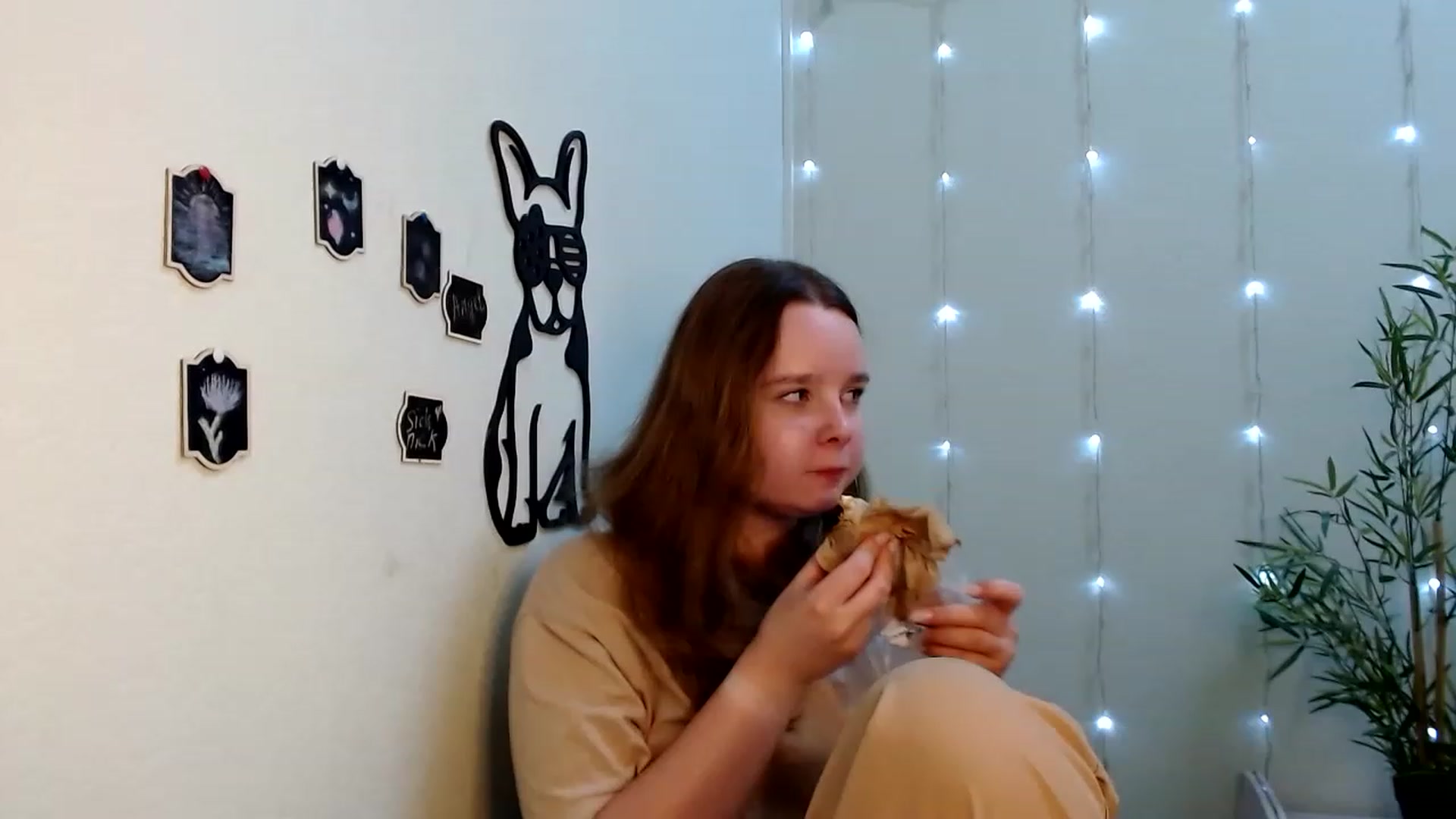 Gallery image thumbnail from Cold_Moon's myfreecams stream on, 06/22/2023, 12:01 image 3 of 20