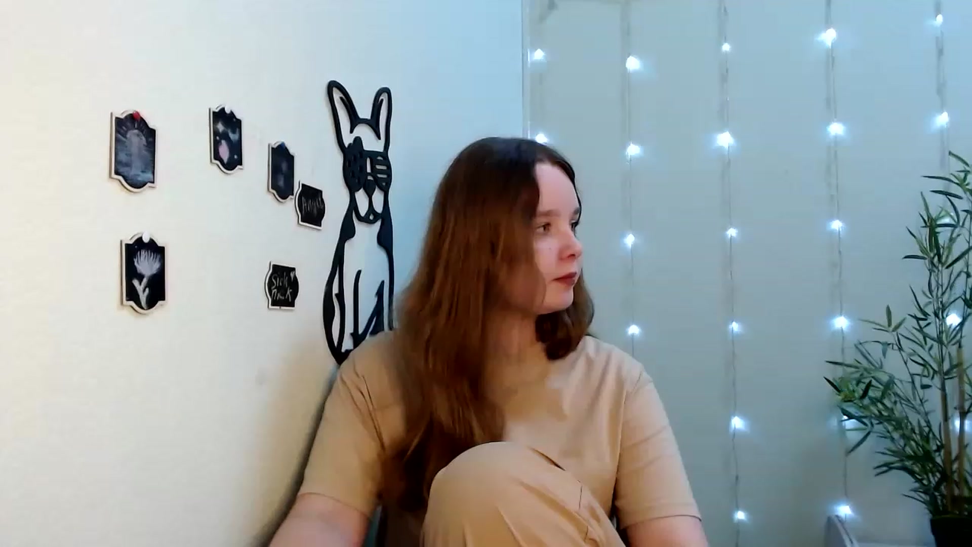 Gallery image thumbnail from Cold_Moon's myfreecams stream on, 06/22/2023, 12:01 image 6 of 20