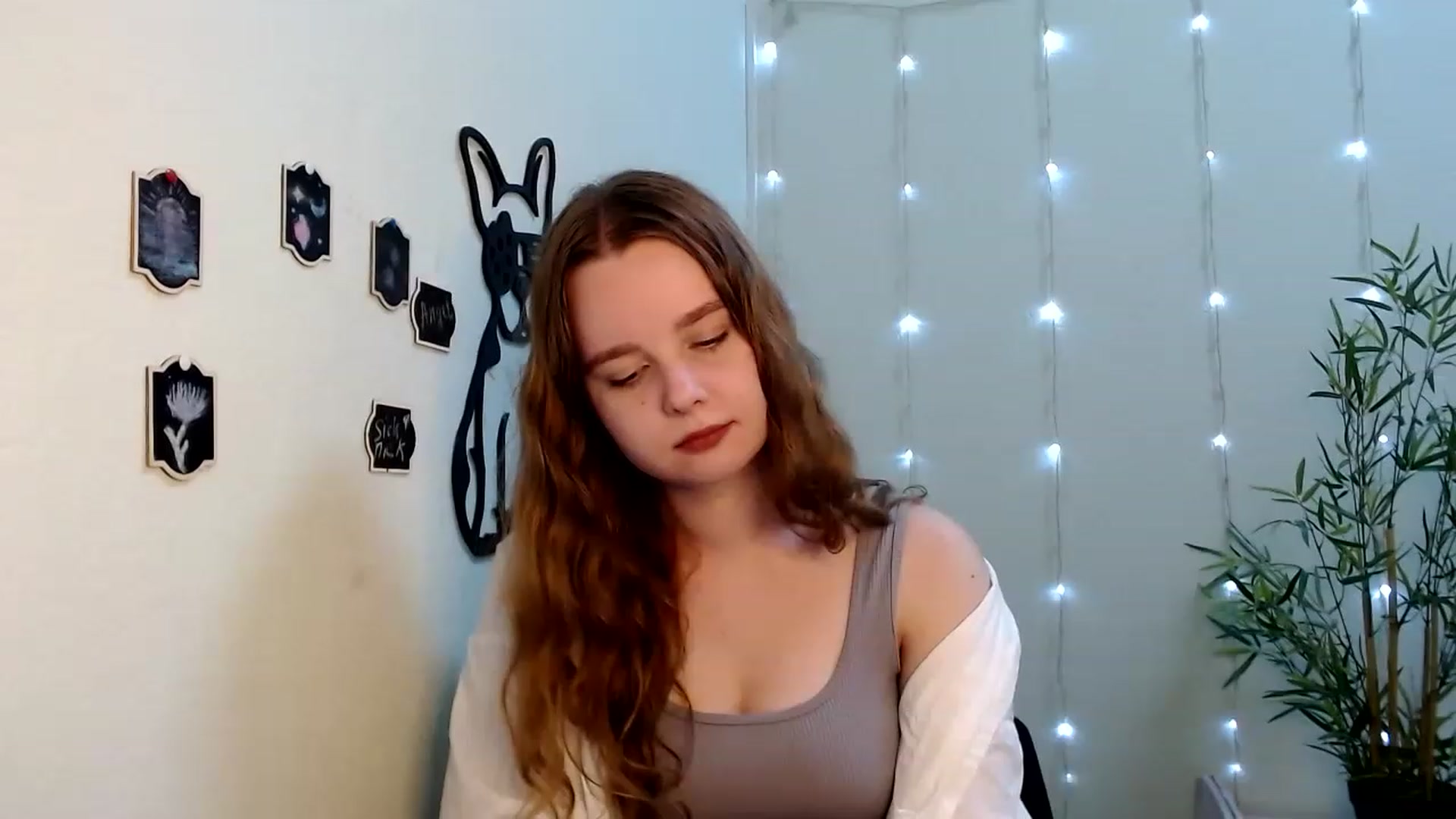 Gallery image thumbnail from Cold_Moon's myfreecams stream on, 06/25/2023, 13:42 image 2 of 20