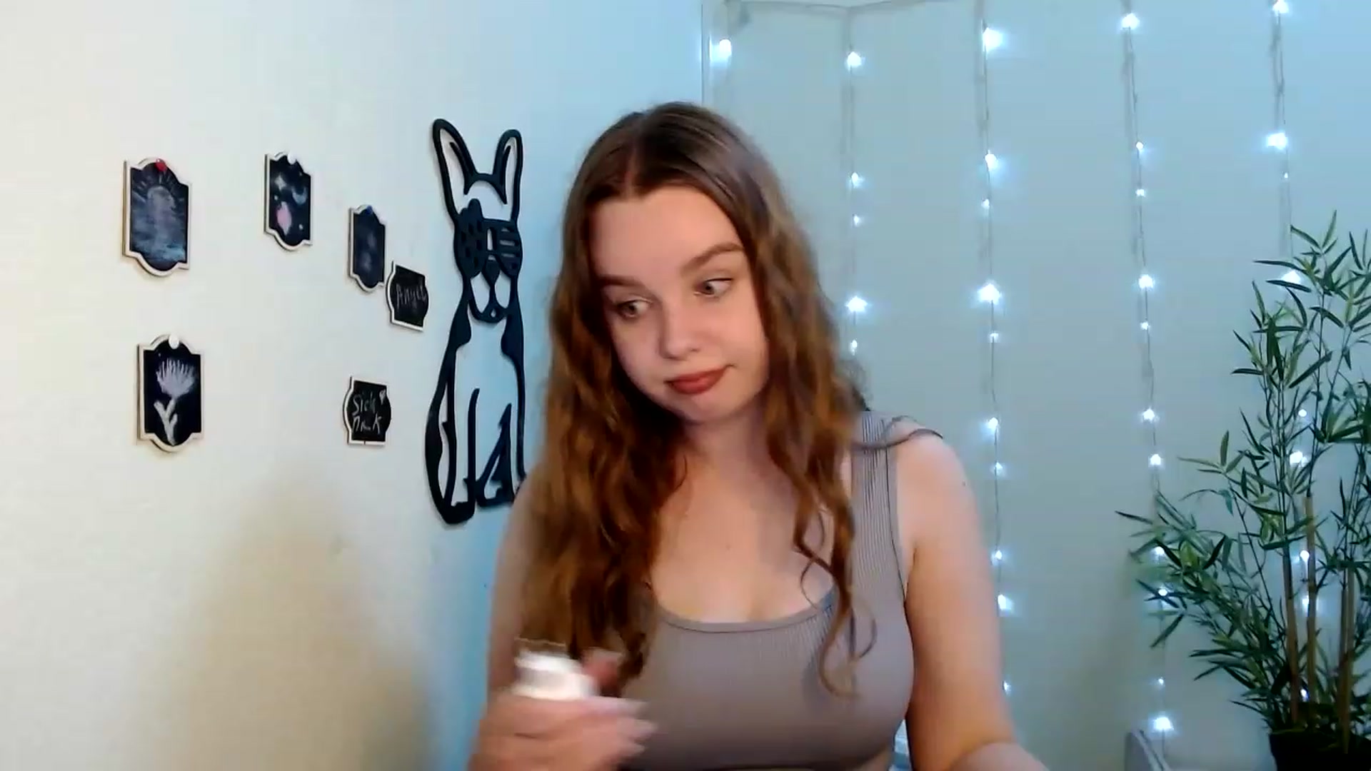 Gallery image thumbnail from Cold_Moon's myfreecams stream on, 06/25/2023, 13:42 image 3 of 20