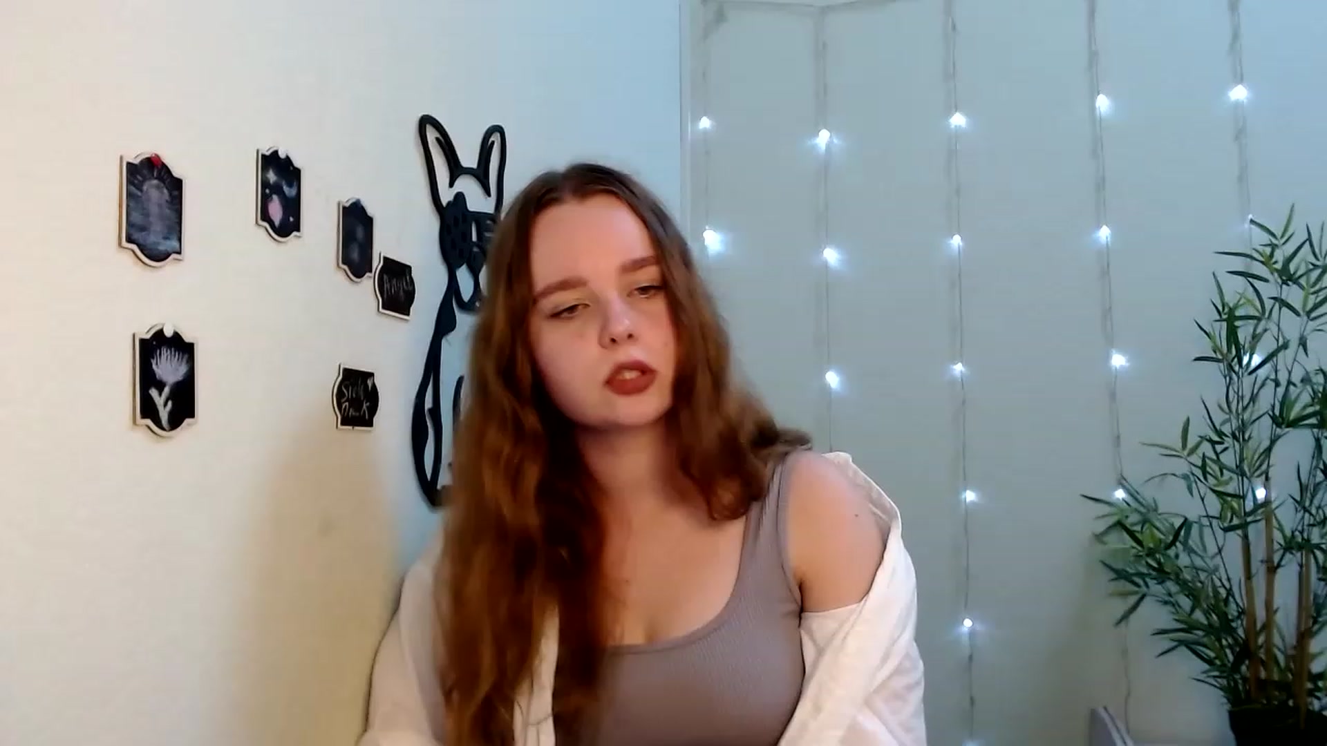 Gallery image thumbnail from Cold_Moon's myfreecams stream on, 06/25/2023, 13:42 image 14 of 20