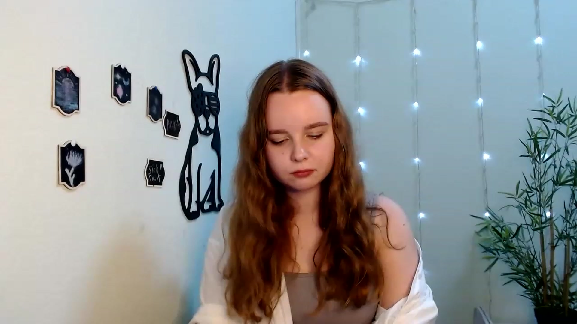 Gallery image thumbnail from Cold_Moon's myfreecams stream on, 06/25/2023, 16:06 image 20 of 20