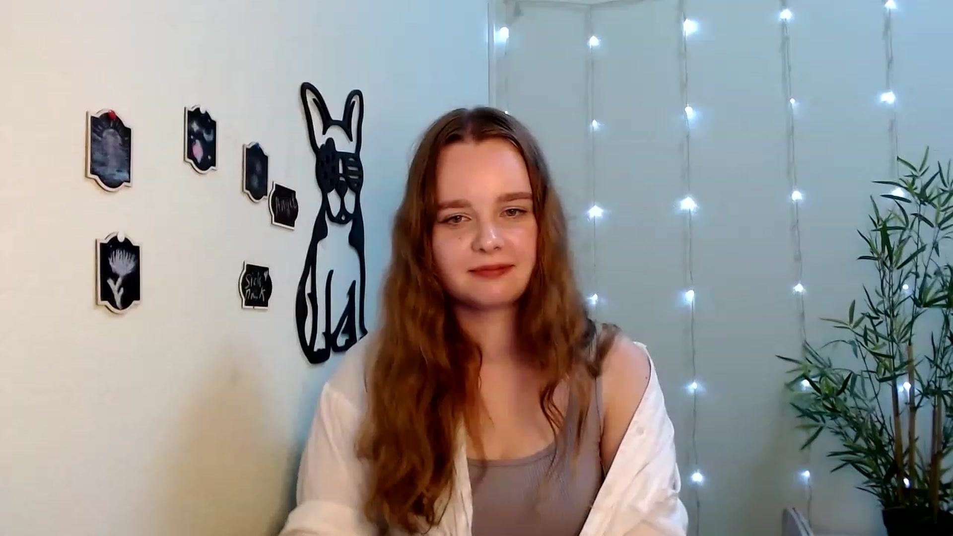 Gallery image thumbnail from Cold_Moon's myfreecams stream on, 06/25/2023, 16:06 image 11 of 20