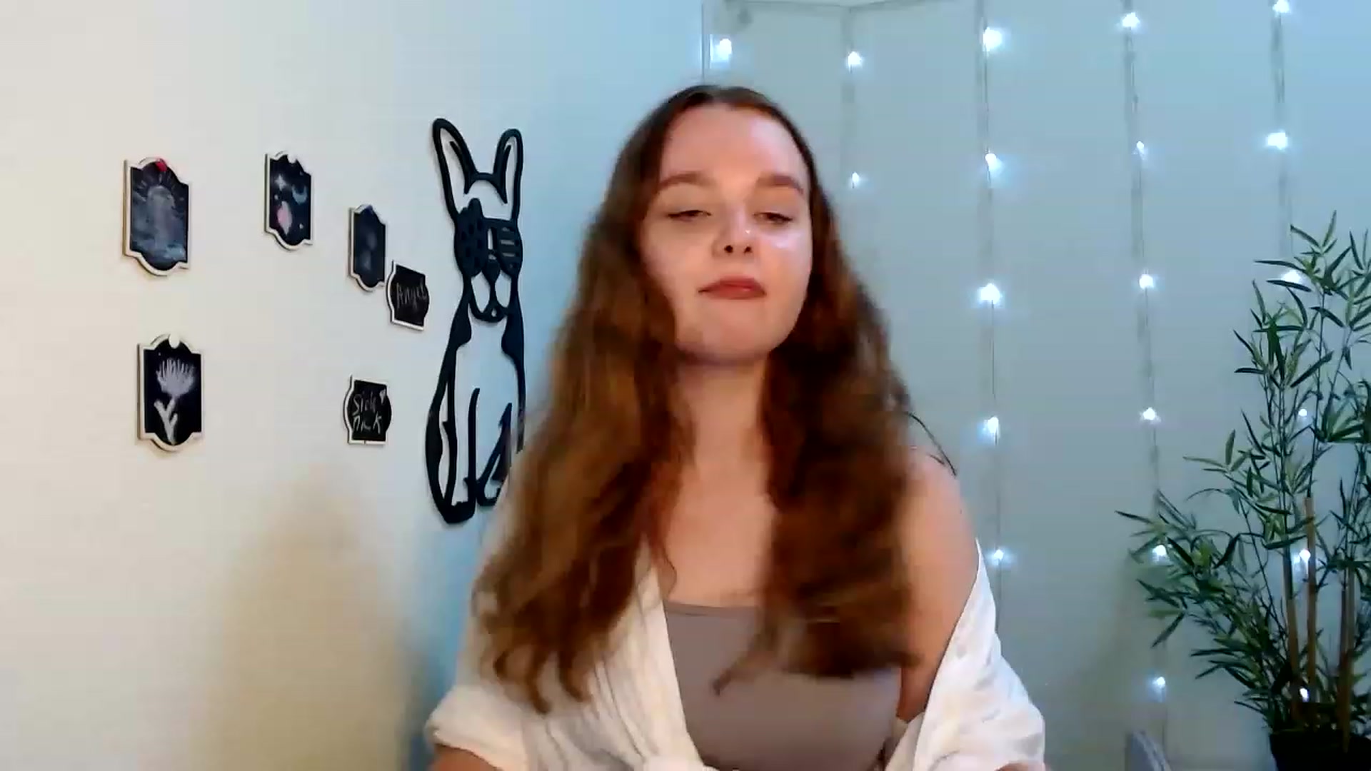 Gallery image thumbnail from Cold_Moon's myfreecams stream on, 06/25/2023, 16:06 image 19 of 20