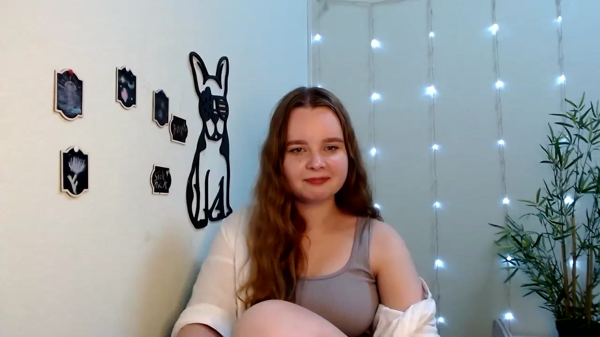 Gallery image thumbnail from Cold_Moon's myfreecams stream on, 06/25/2023, 16:41 image 14 of 20