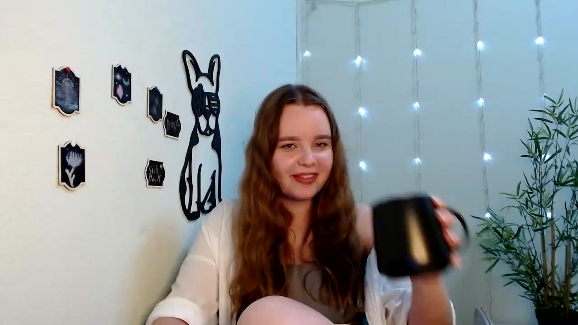 Gallery image thumbnail from Cold_Moon's myfreecams stream on, 06/25/2023, 16:41 image 9 of 20