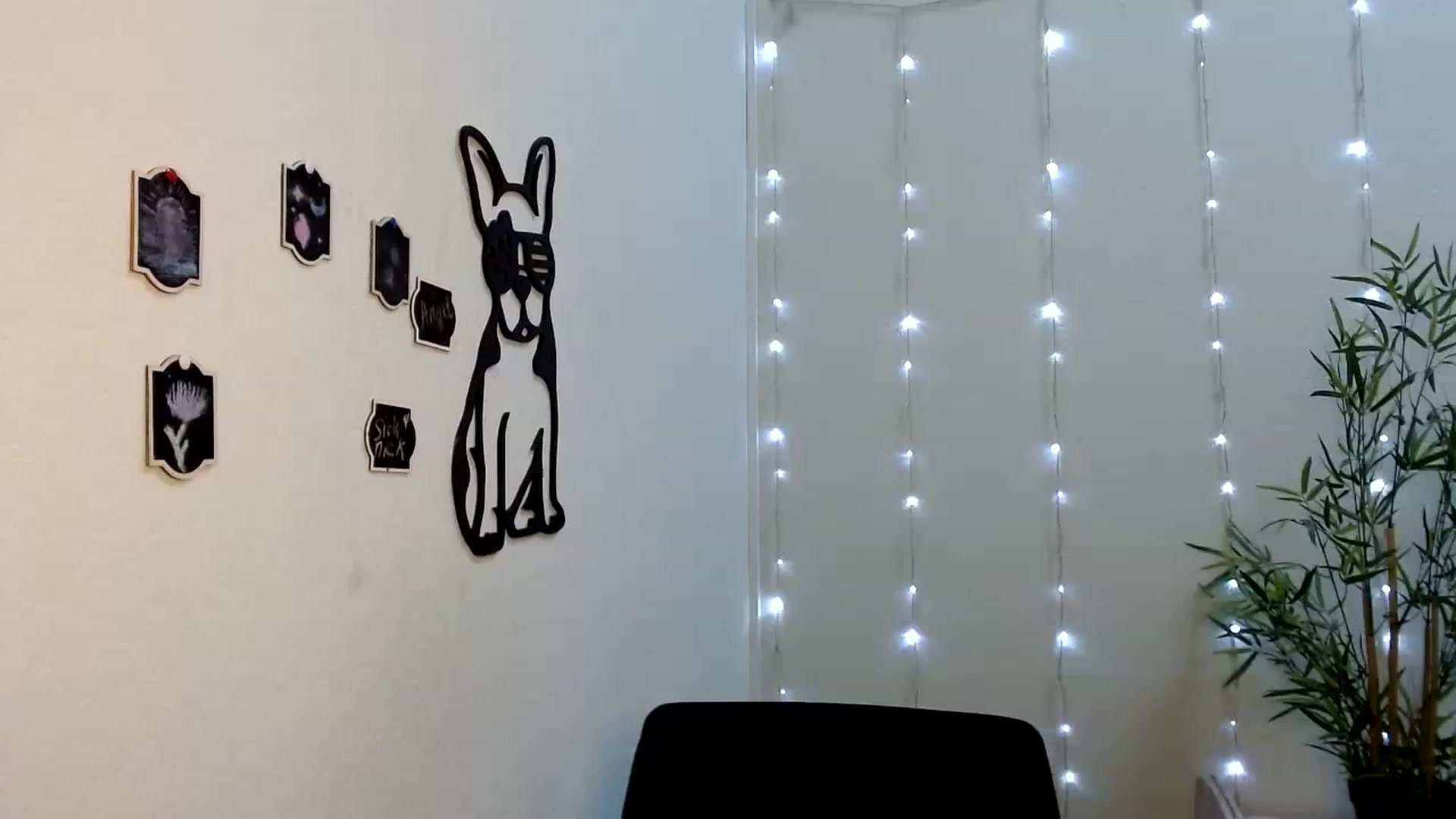 Gallery image thumbnail from Cold_Moon's myfreecams stream on, 06/25/2023, 16:41 image 19 of 20
