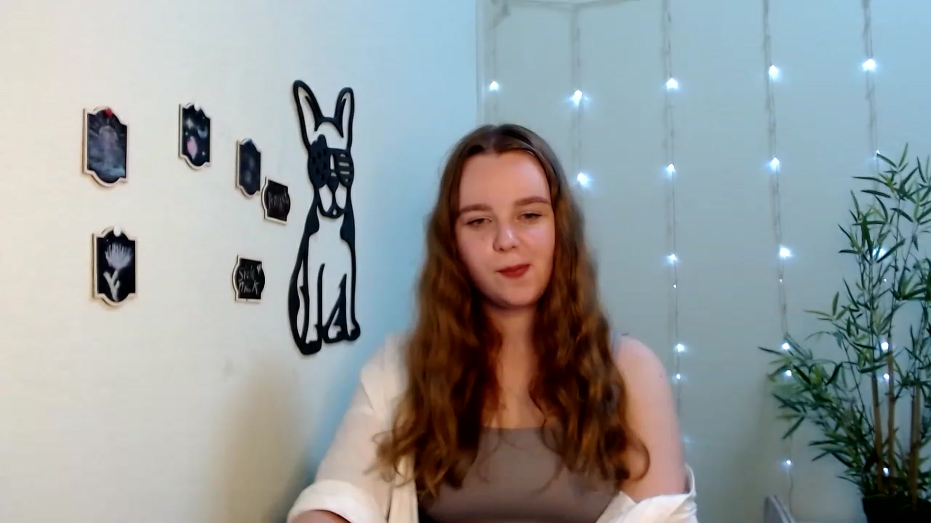Gallery image thumbnail from Cold_Moon's myfreecams stream on, 06/25/2023, 16:41 image 6 of 20