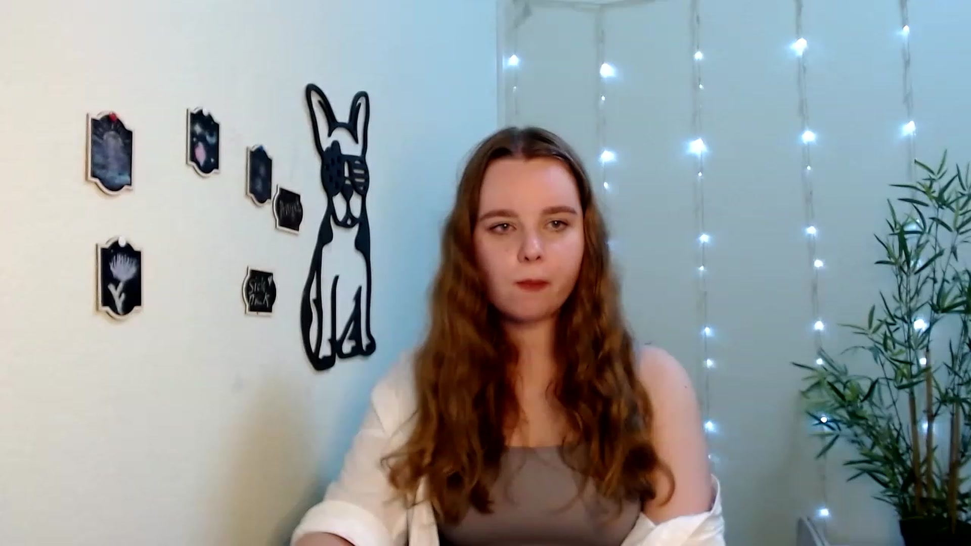 Gallery image thumbnail from Cold_Moon's myfreecams stream on, 06/25/2023, 16:41 image 5 of 20