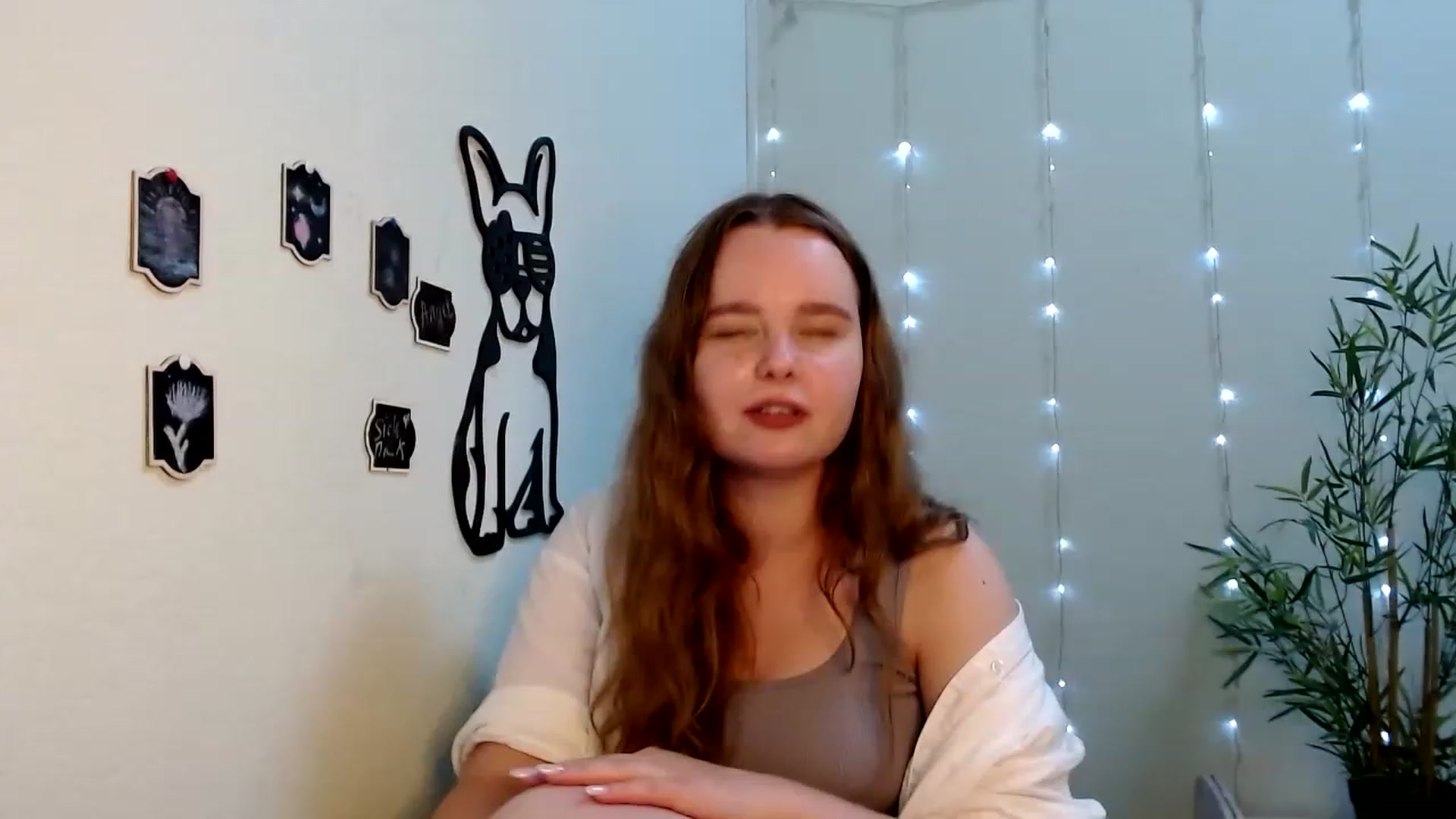Gallery image thumbnail from Cold_Moon's myfreecams stream on, 06/25/2023, 16:41 image 18 of 20
