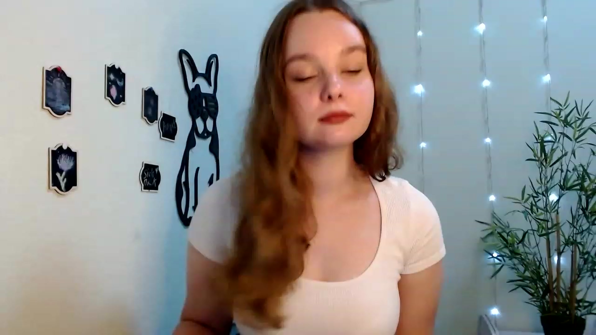 Gallery image thumbnail from Cold_Moon's myfreecams stream on, 06/26/2023, 08:09 image 13 of 20