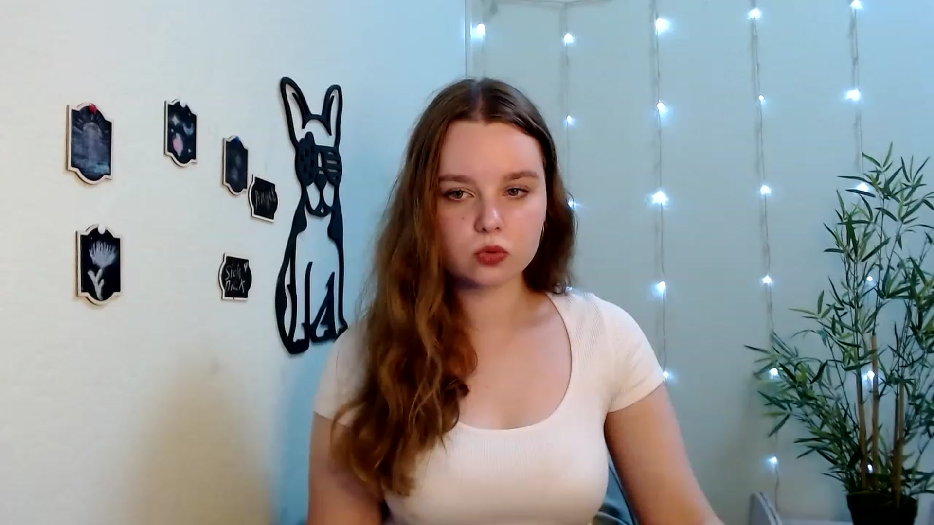 Gallery image thumbnail from Cold_Moon's myfreecams stream on, 06/26/2023, 08:09 image 19 of 20