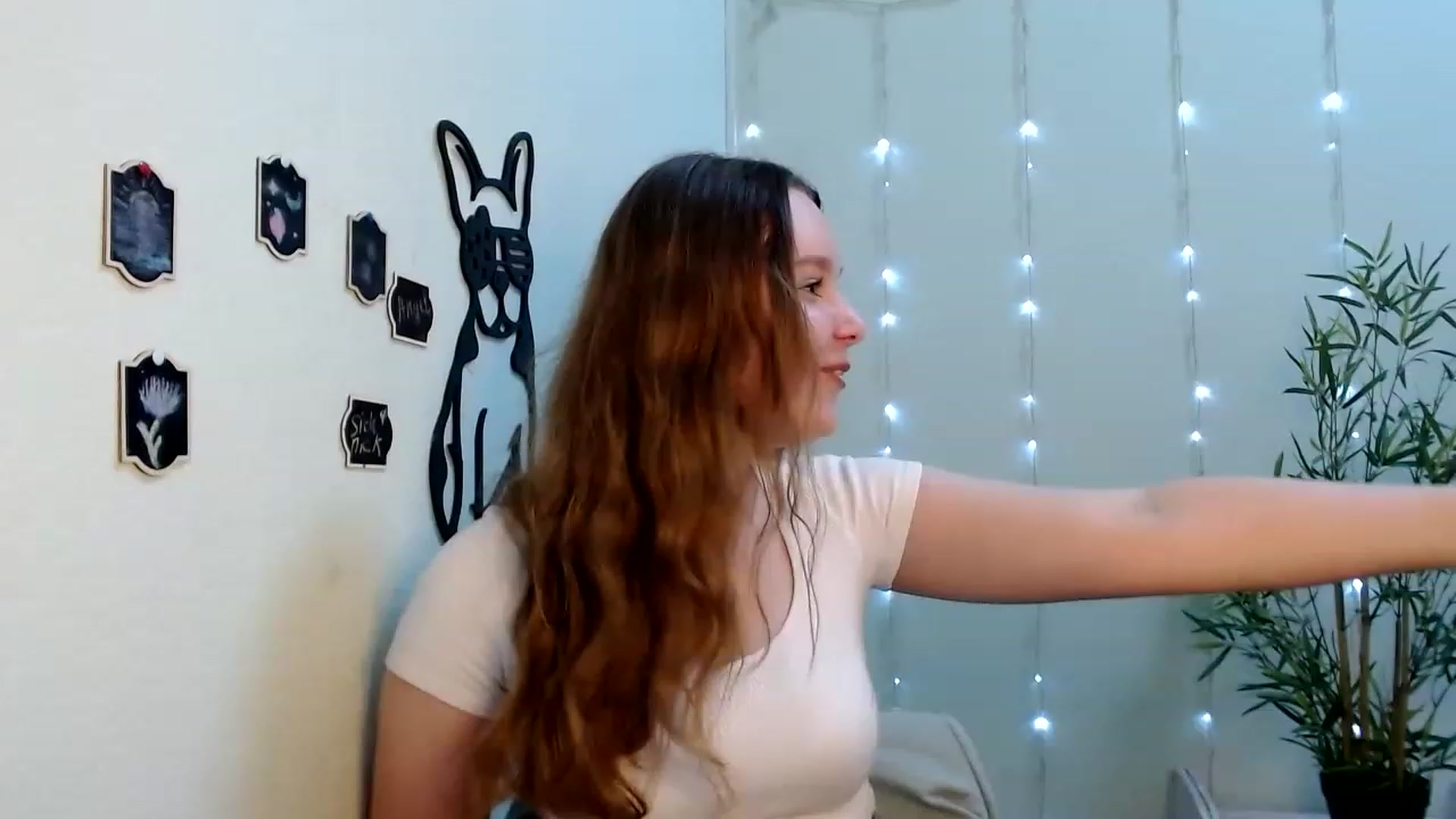 Gallery image thumbnail from Cold_Moon's myfreecams stream on, 06/26/2023, 08:09 image 4 of 20