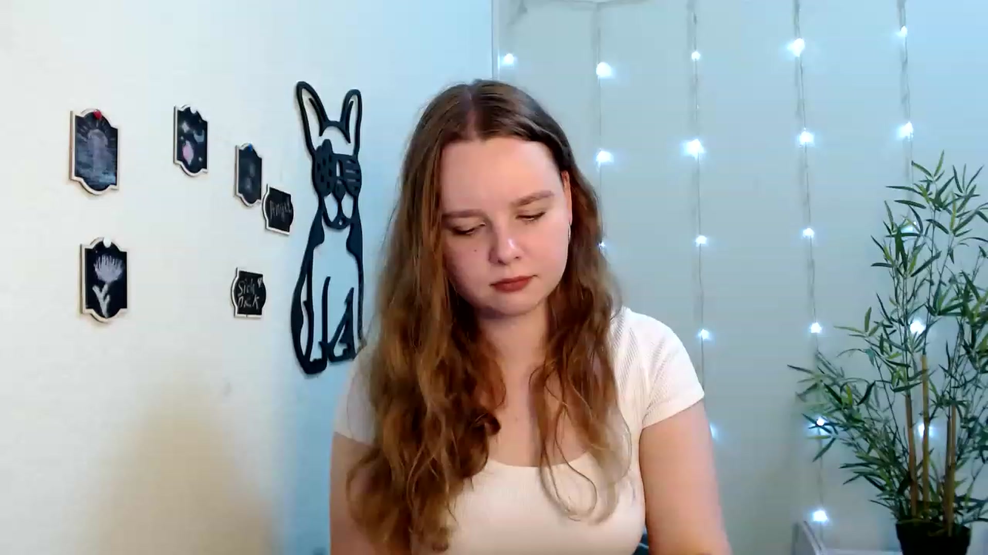 Gallery image thumbnail from Cold_Moon's myfreecams stream on, 06/26/2023, 08:09 image 17 of 20