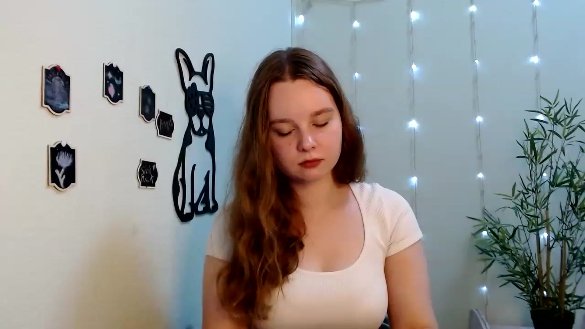 Gallery image thumbnail from Cold_Moon's myfreecams stream on, 06/26/2023, 08:09 image 15 of 20