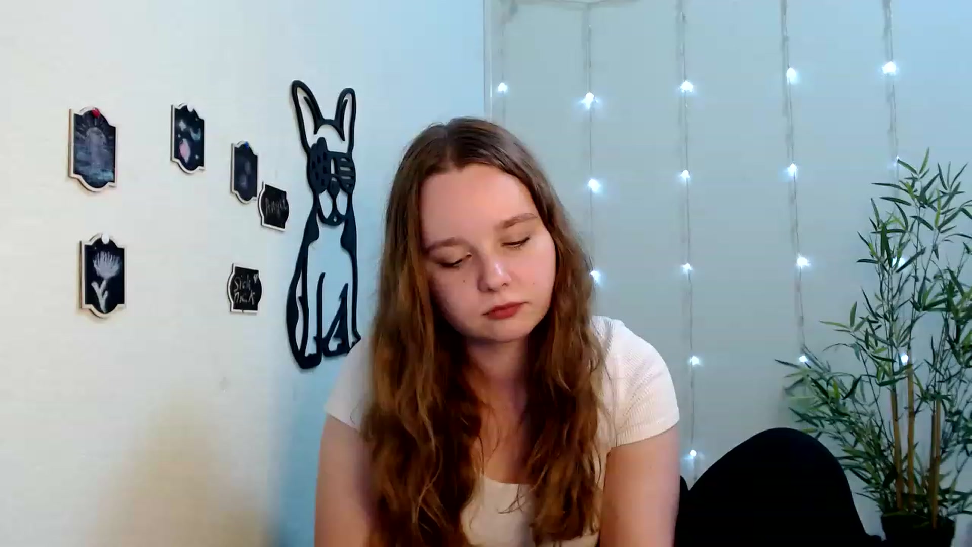 Gallery image thumbnail from Cold_Moon's myfreecams stream on, 06/26/2023, 11:10 image 12 of 20