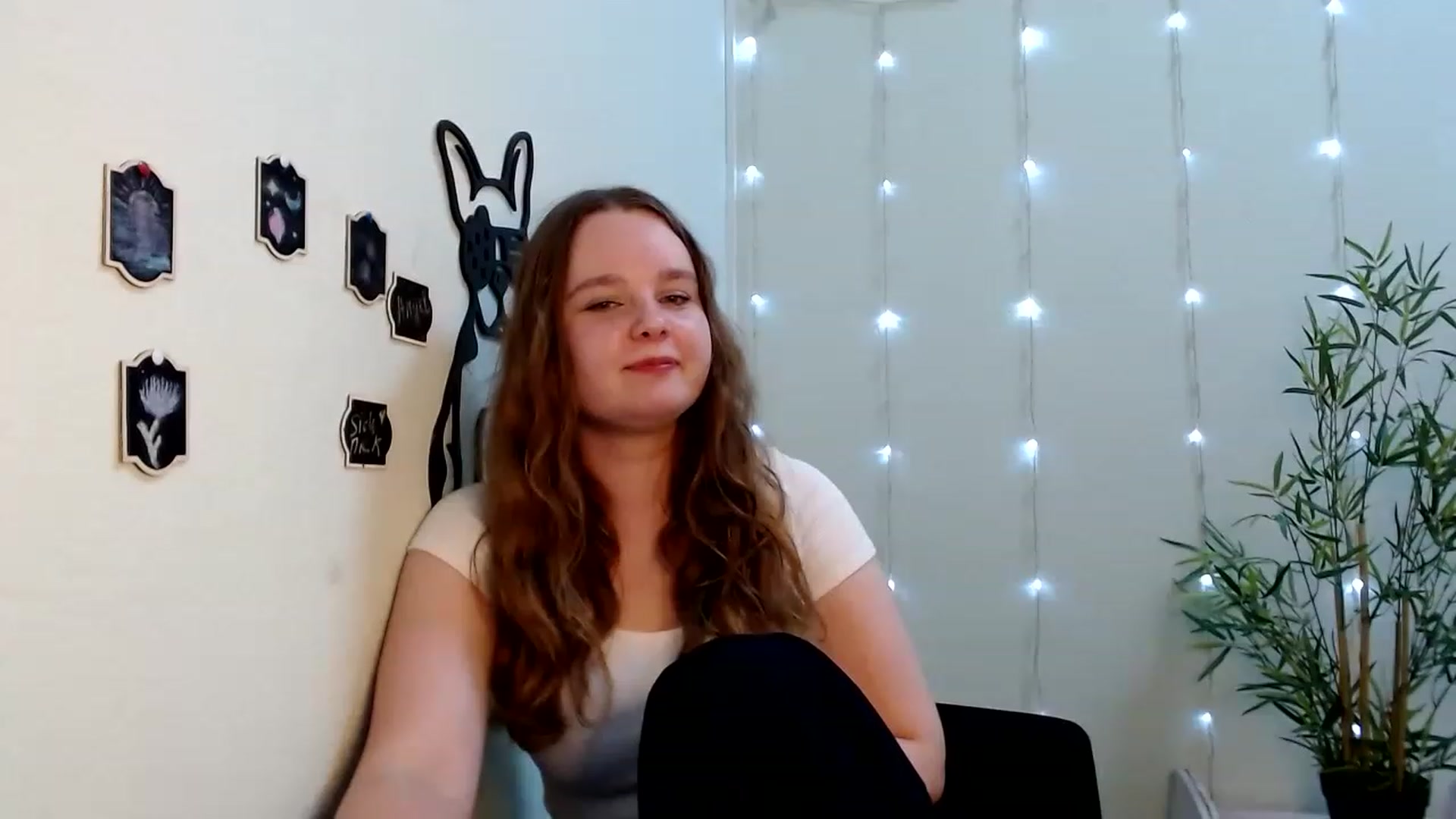 Gallery image thumbnail from Cold_Moon's myfreecams stream on, 06/26/2023, 11:10 image 16 of 20