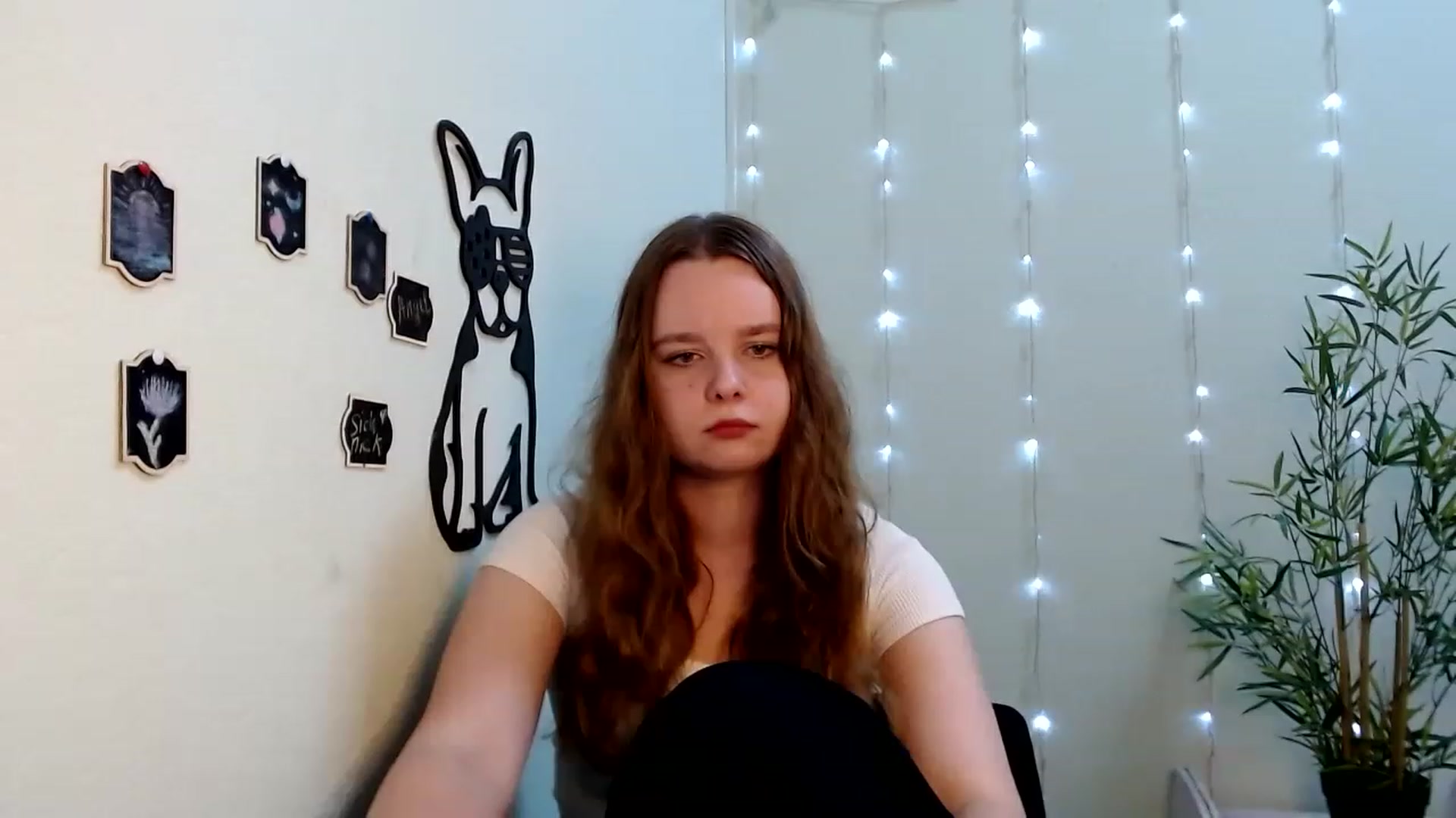 Gallery image thumbnail from Cold_Moon's myfreecams stream on, 06/26/2023, 11:10 image 6 of 20