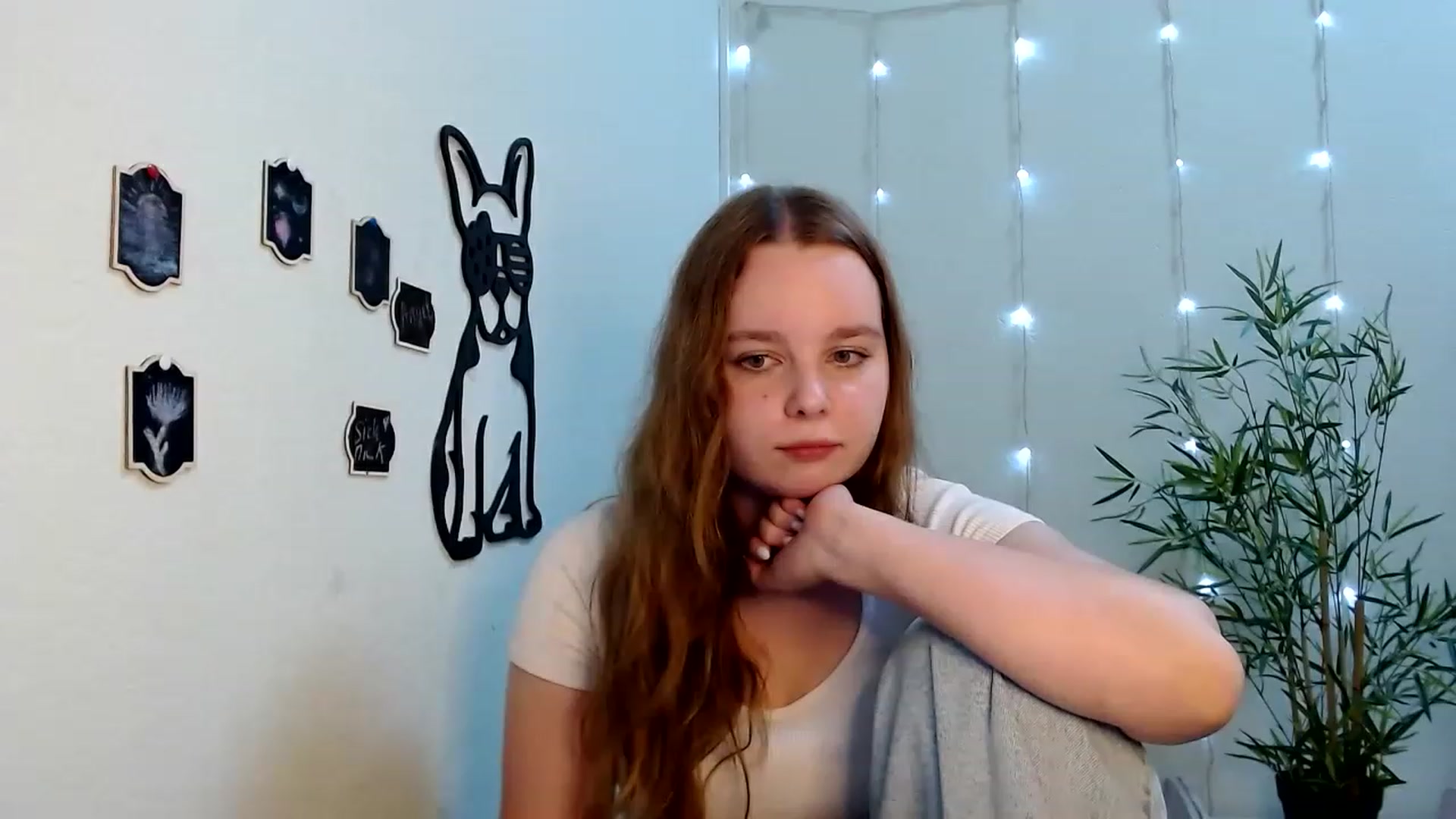 Gallery image thumbnail from Cold_Moon's myfreecams stream on, 07/31/2023, 12:55 image 1 of 20