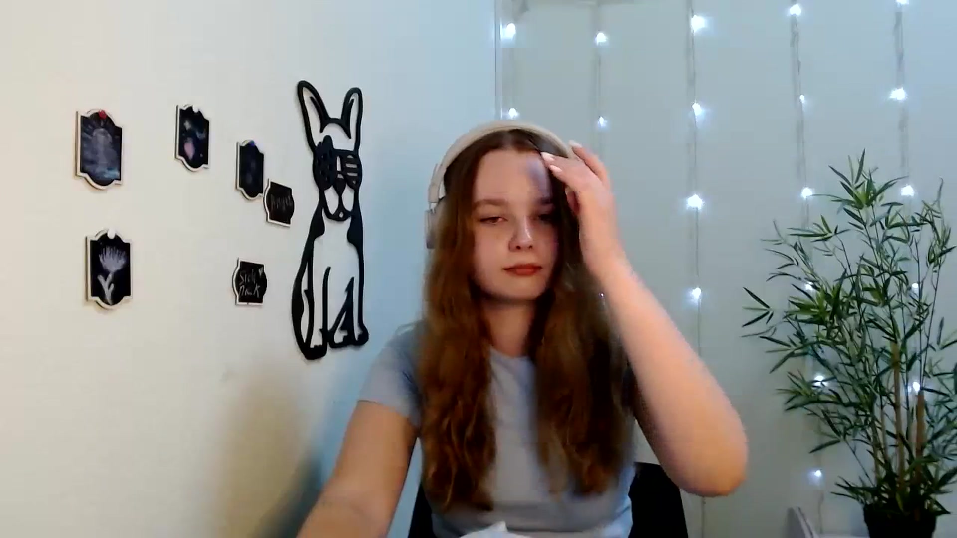 Gallery image thumbnail from Cold_Moon's myfreecams stream on, 08/03/2023, 11:15 image 11 of 20