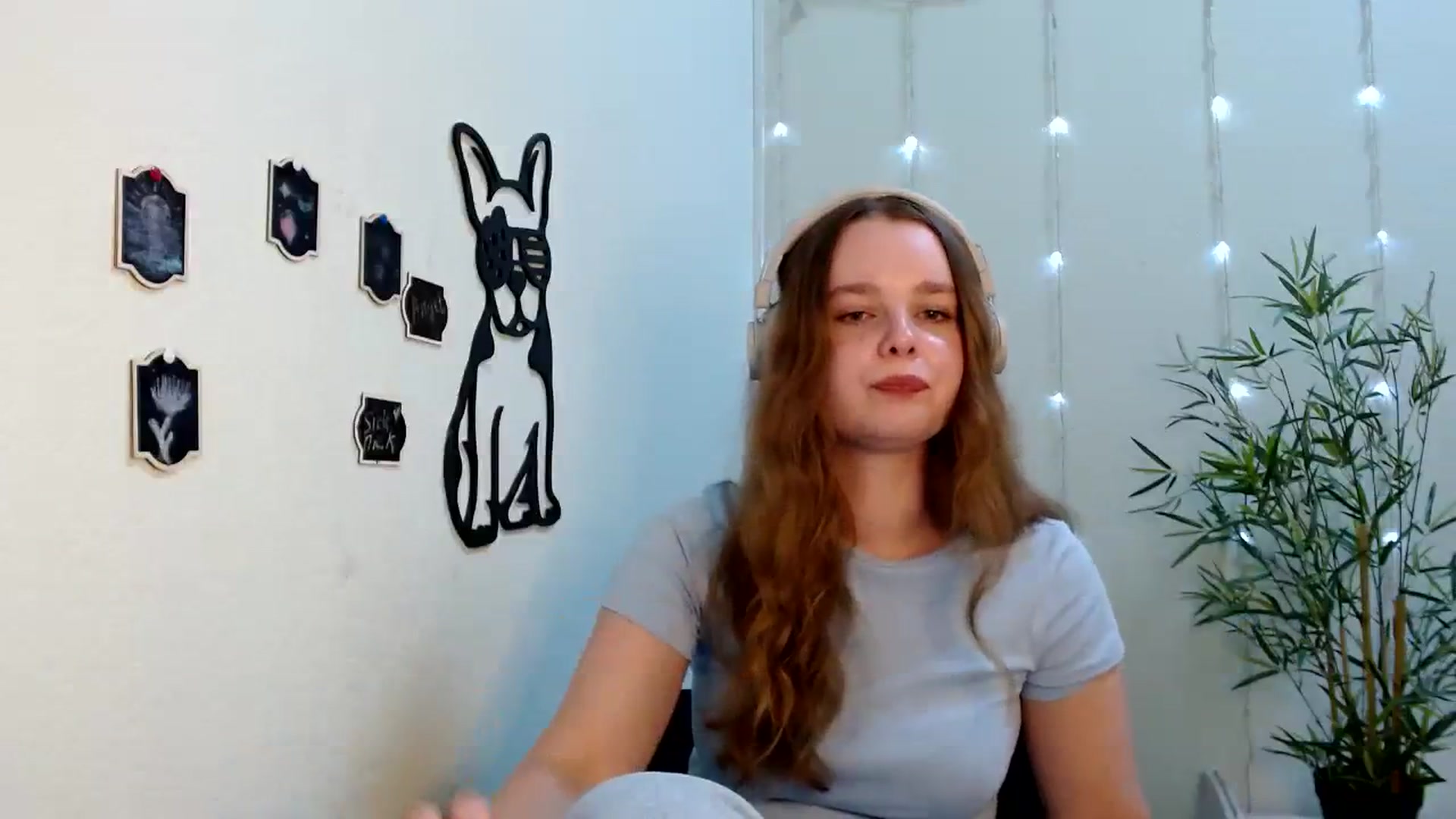 Gallery image thumbnail from Cold_Moon's myfreecams stream on, 08/03/2023, 11:15 image 5 of 20