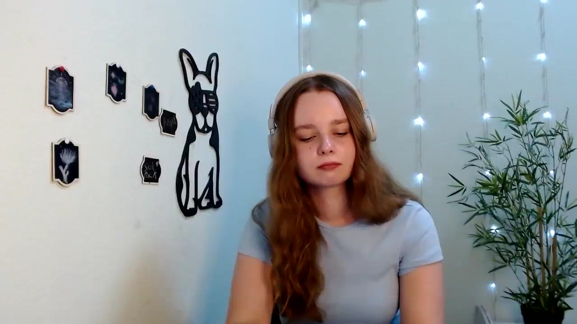 Gallery image thumbnail from Cold_Moon's myfreecams stream on, 08/03/2023, 11:56 image 18 of 20