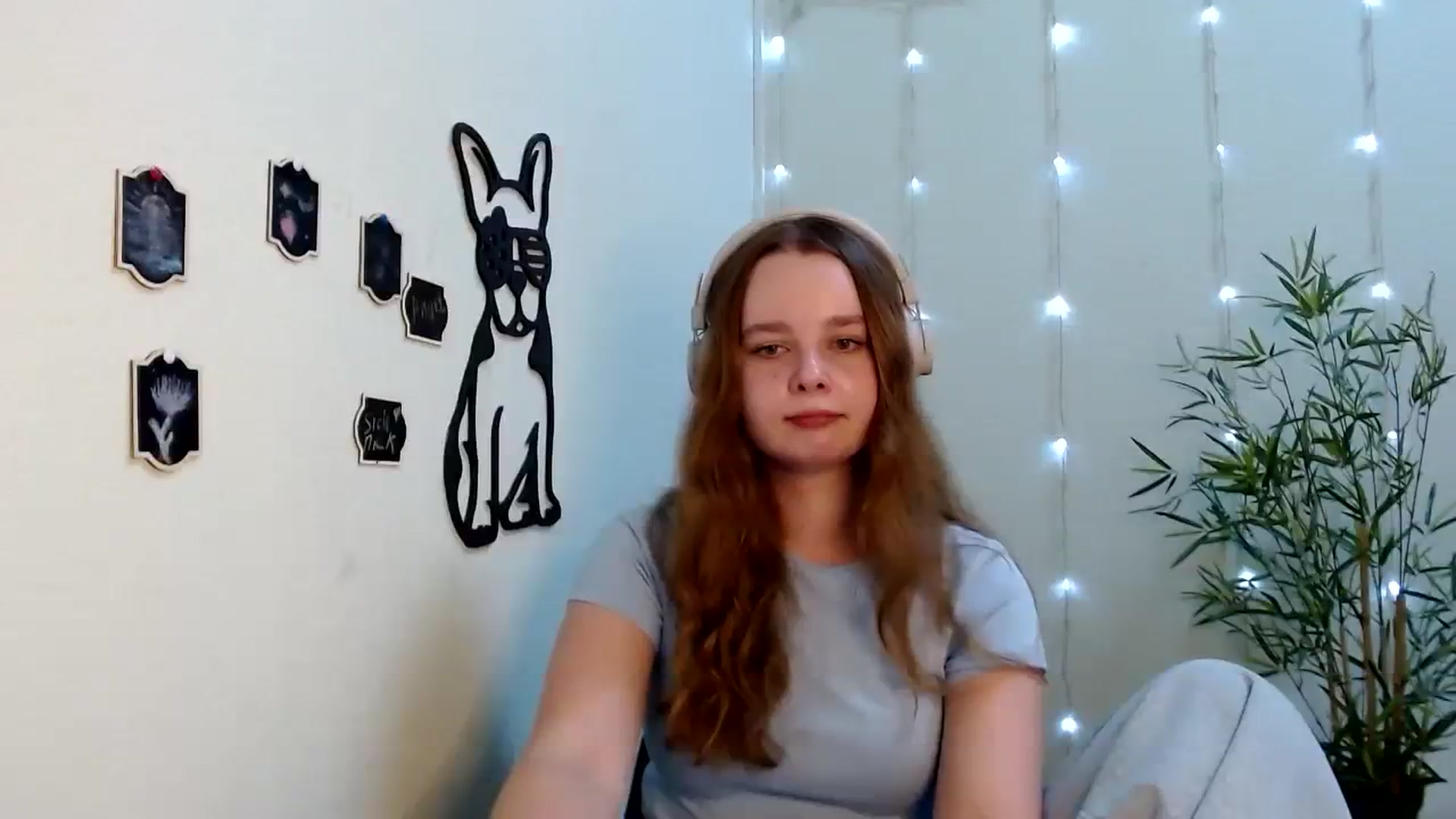 Gallery image thumbnail from Cold_Moon's myfreecams stream on, 08/03/2023, 11:56 image 5 of 20