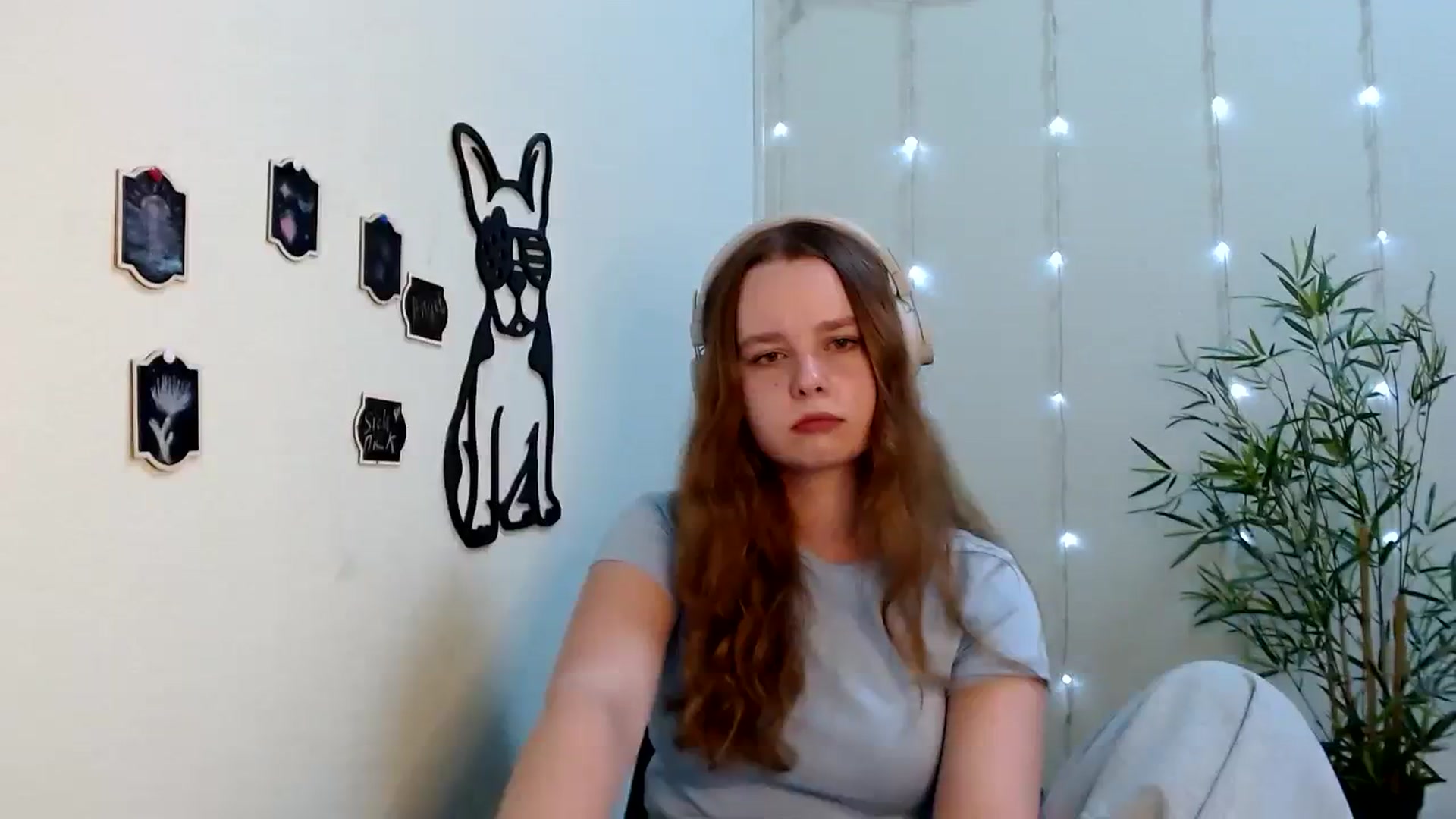 Gallery image thumbnail from Cold_Moon's myfreecams stream on, 08/03/2023, 11:56 image 6 of 20