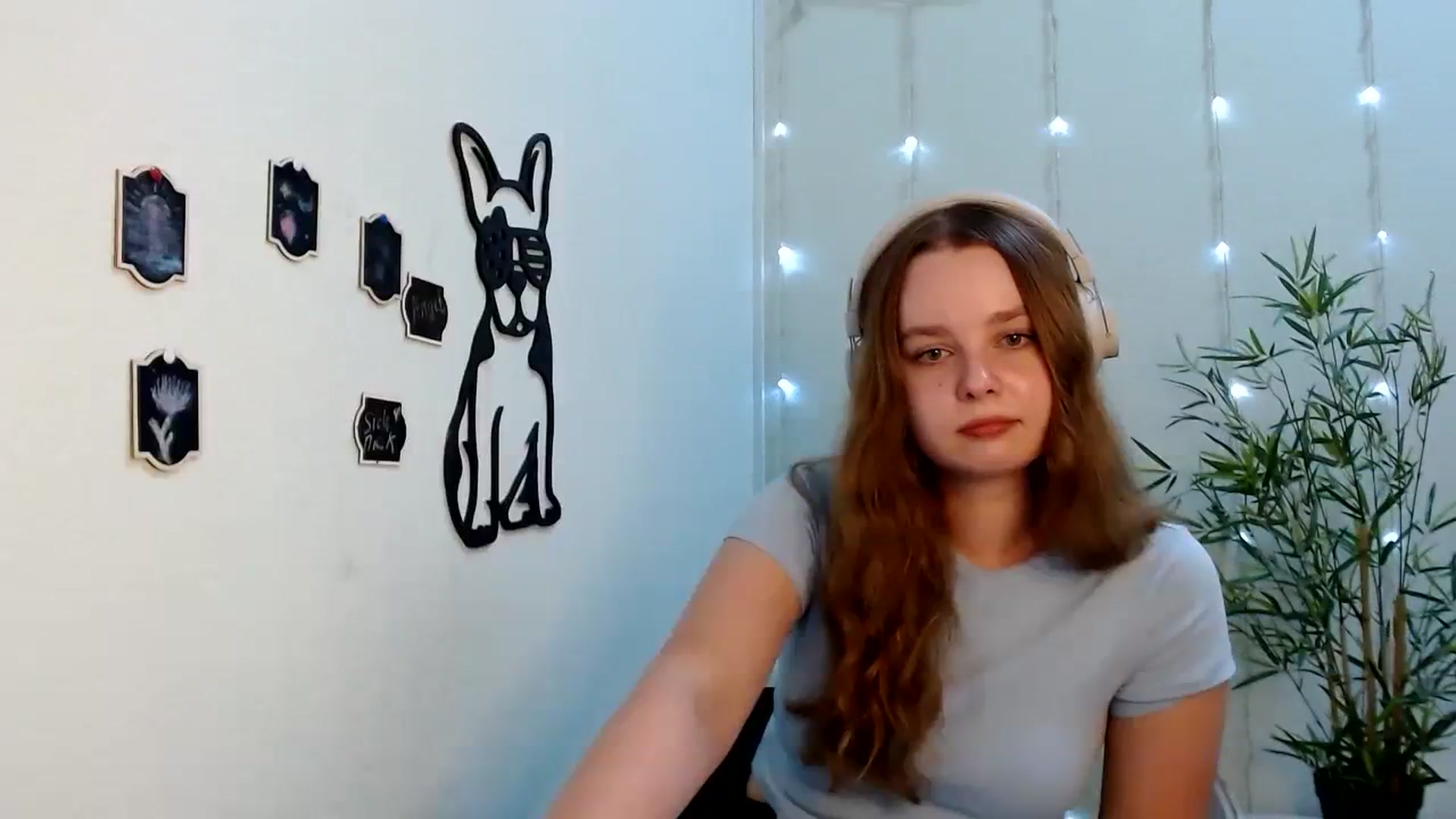 Gallery image thumbnail from Cold_Moon's myfreecams stream on, 08/03/2023, 11:56 image 19 of 20
