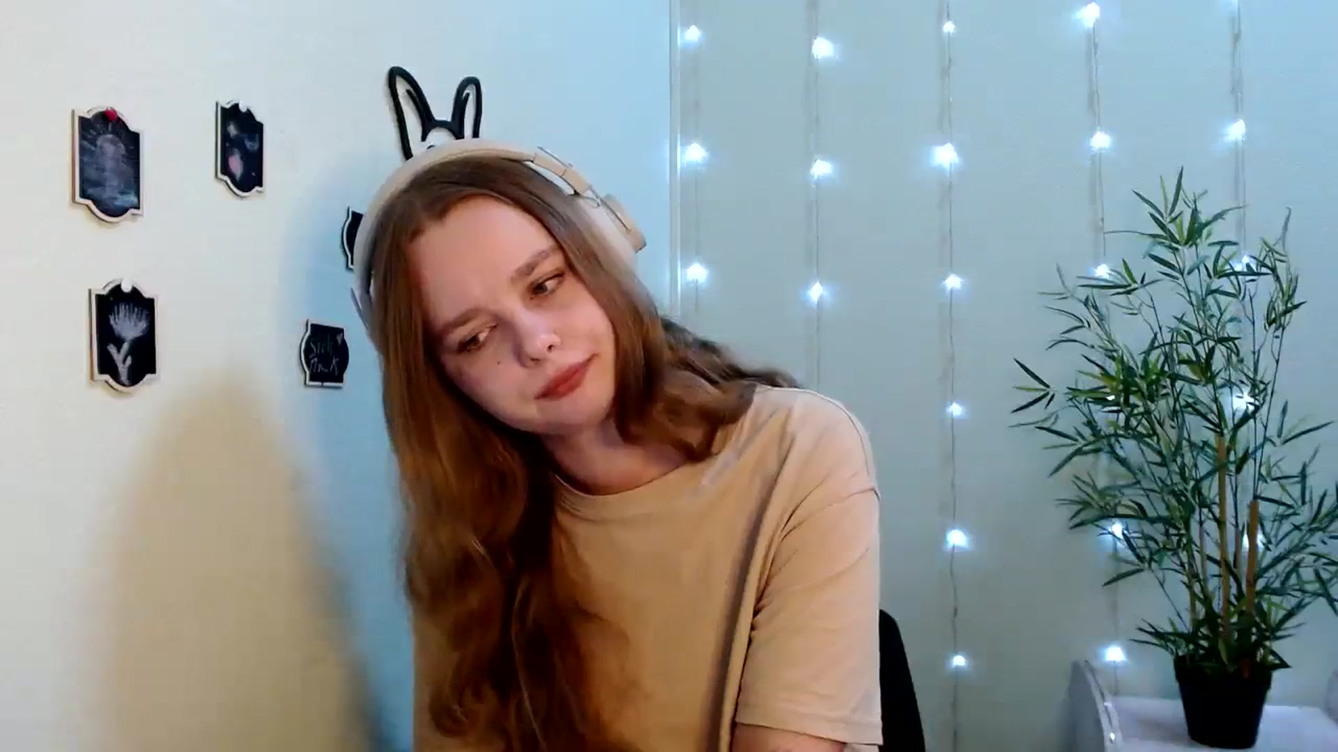 Gallery image thumbnail from Cold_Moon's myfreecams stream on, 08/17/2023, 11:57 image 12 of 20