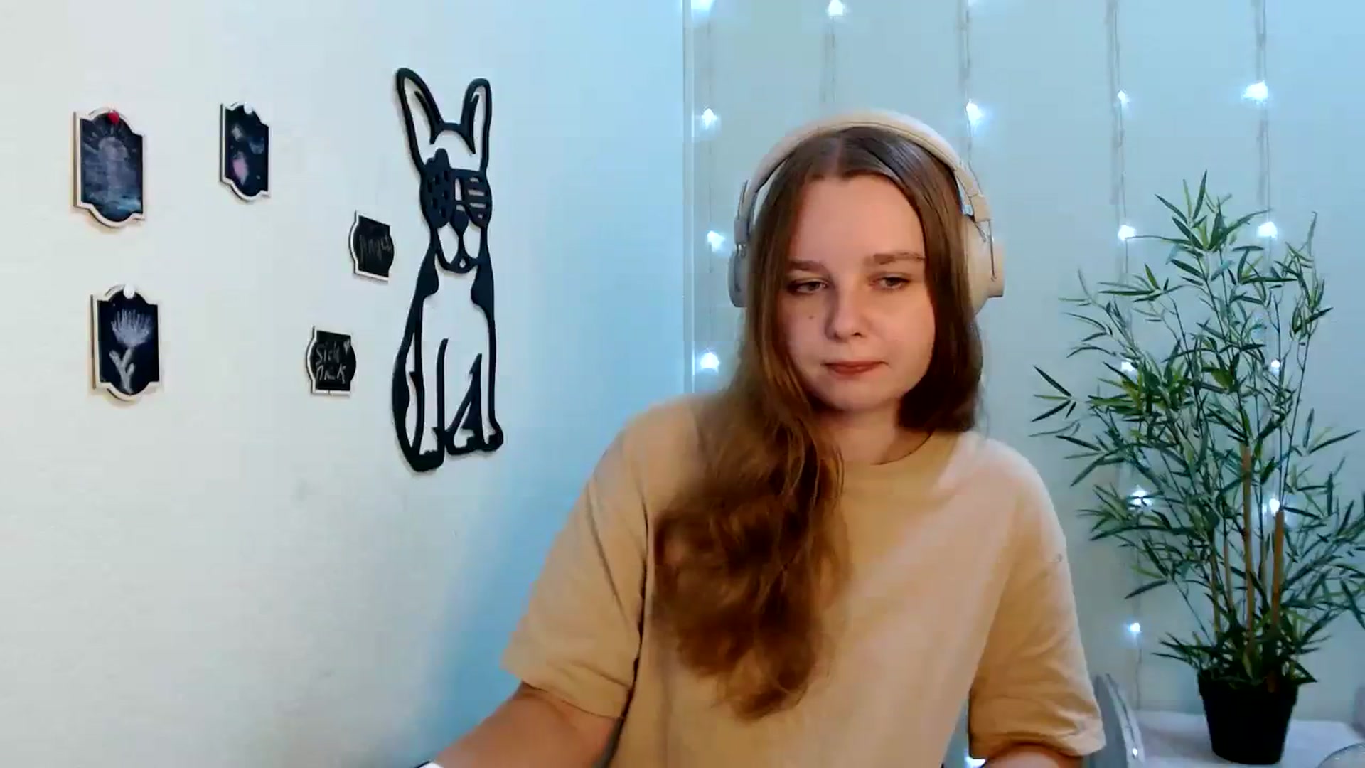 Gallery image thumbnail from Cold_Moon's myfreecams stream on, 08/17/2023, 11:57 image 6 of 20