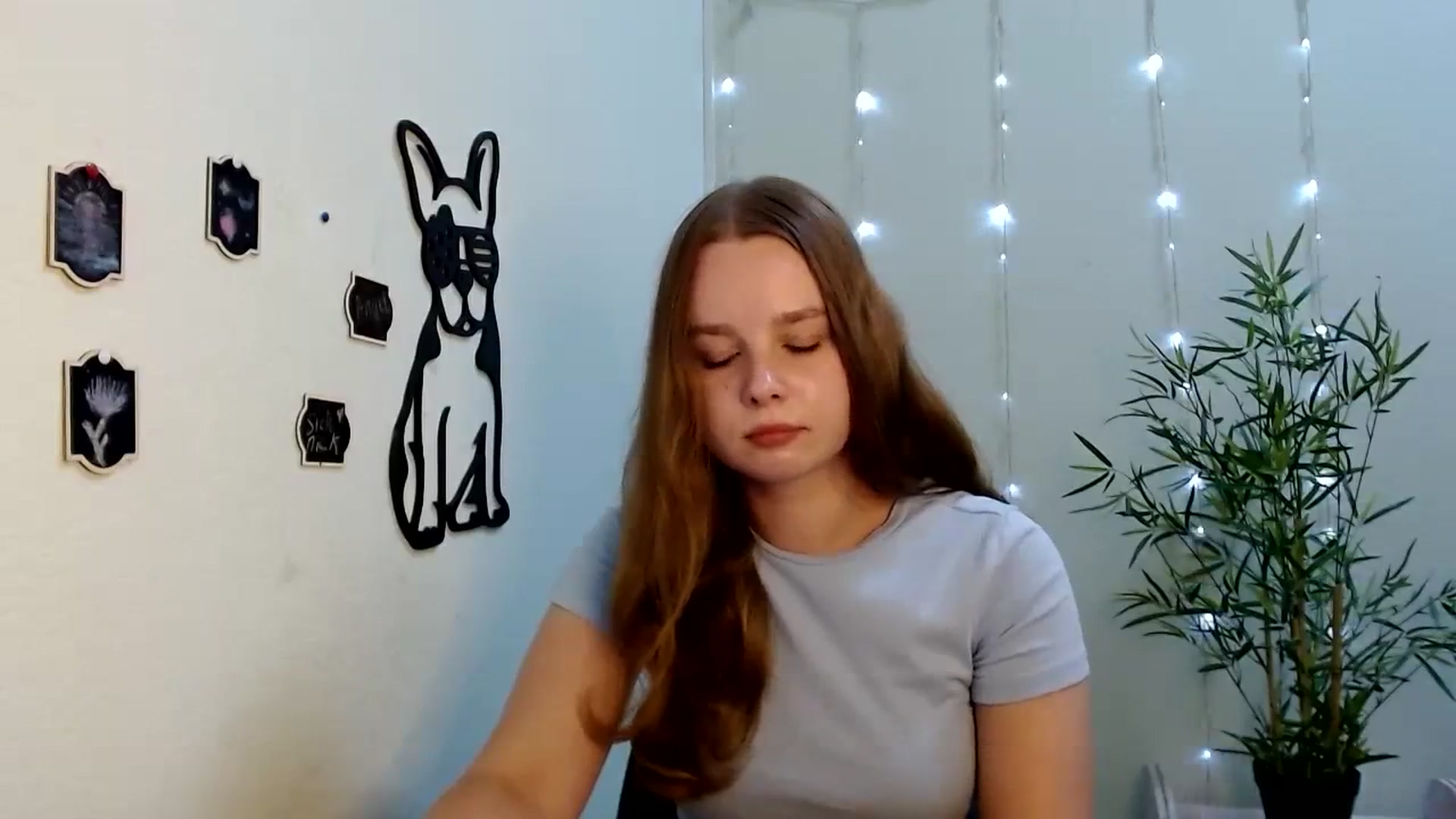 Gallery image thumbnail from Cold_Moon's myfreecams stream on, 08/21/2023, 11:08 image 14 of 20