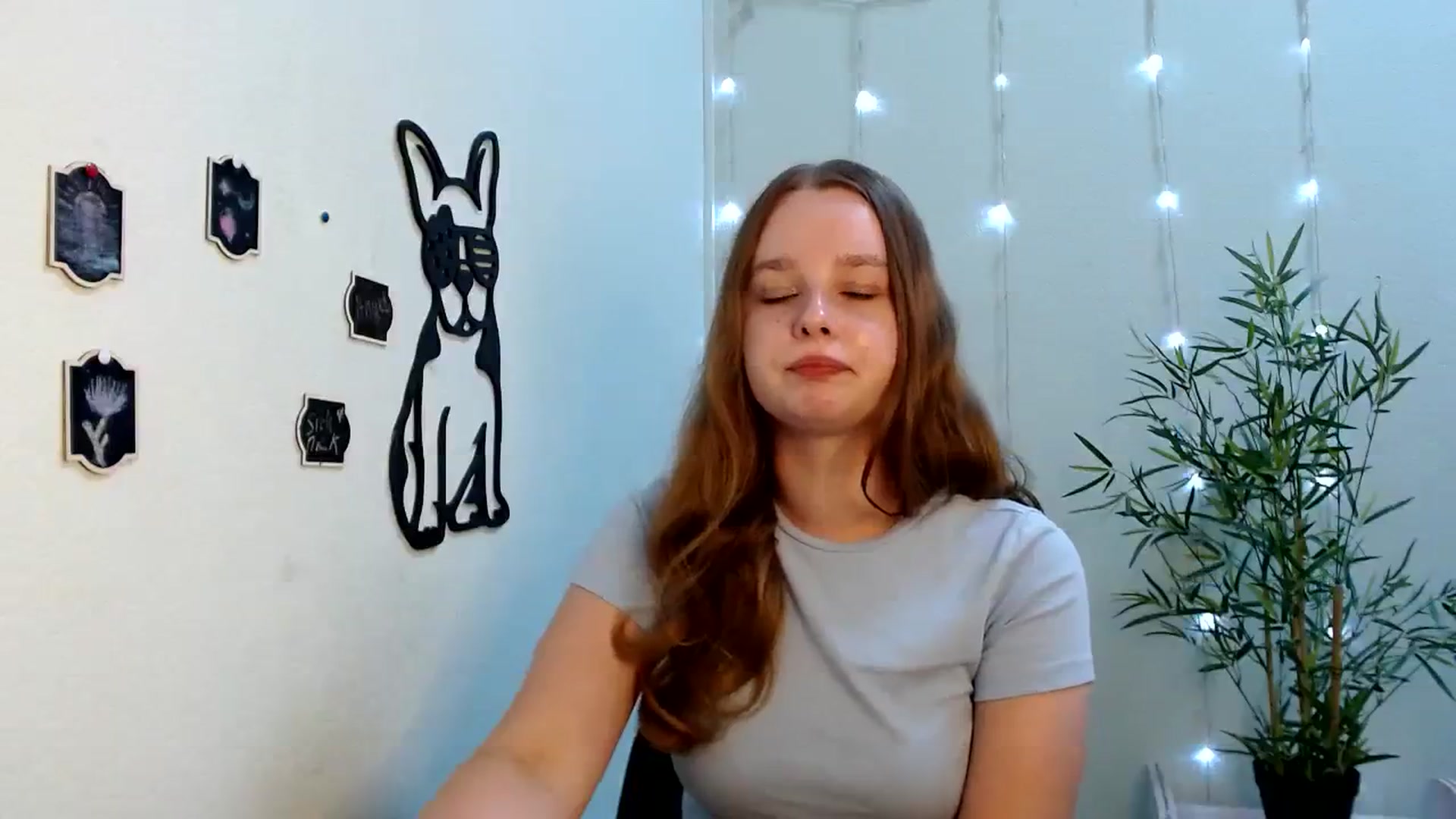 Gallery image thumbnail from Cold_Moon's myfreecams stream on, 08/21/2023, 11:08 image 11 of 20
