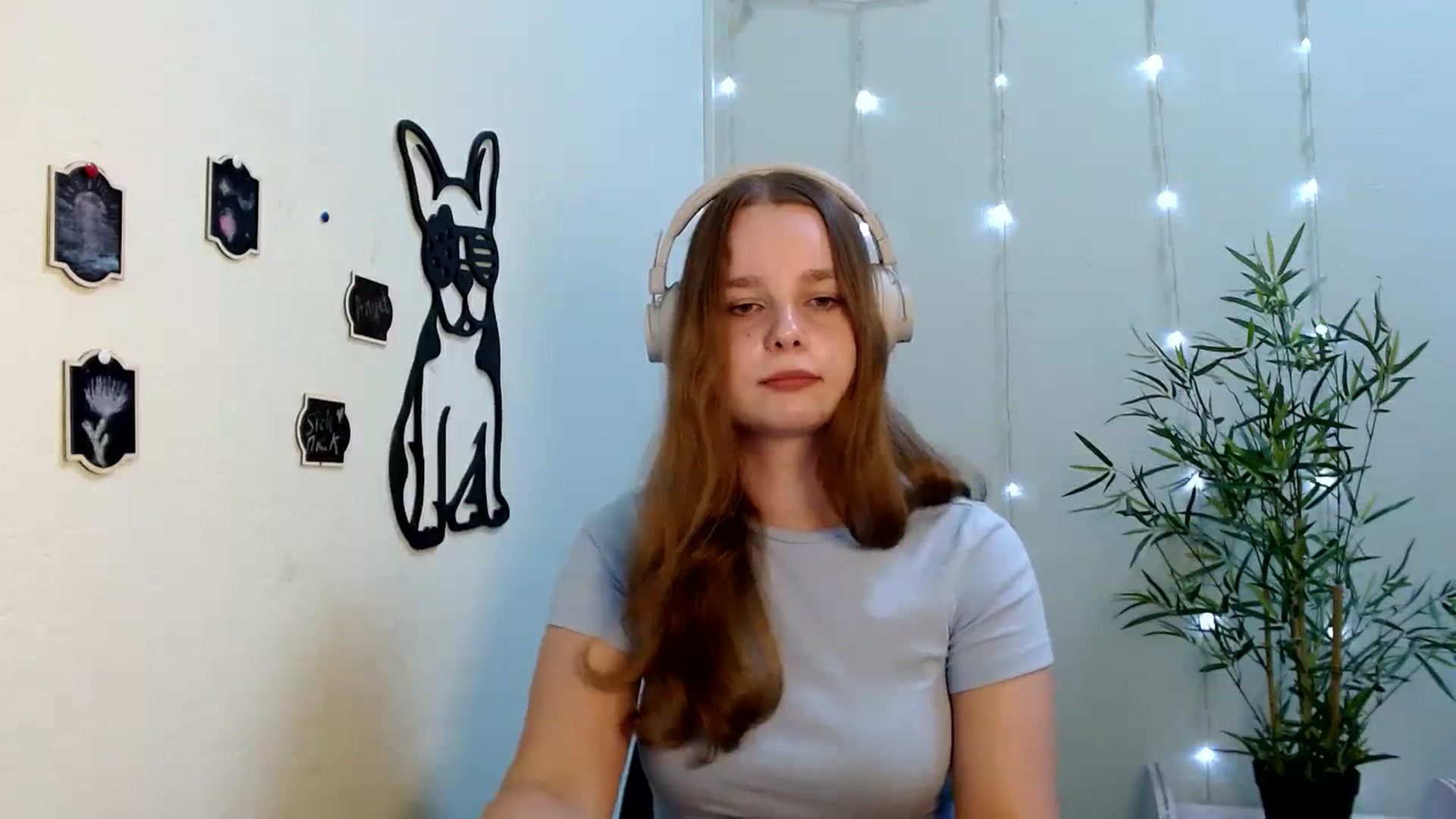 Gallery image thumbnail from Cold_Moon's myfreecams stream on, 08/21/2023, 12:37 image 7 of 20