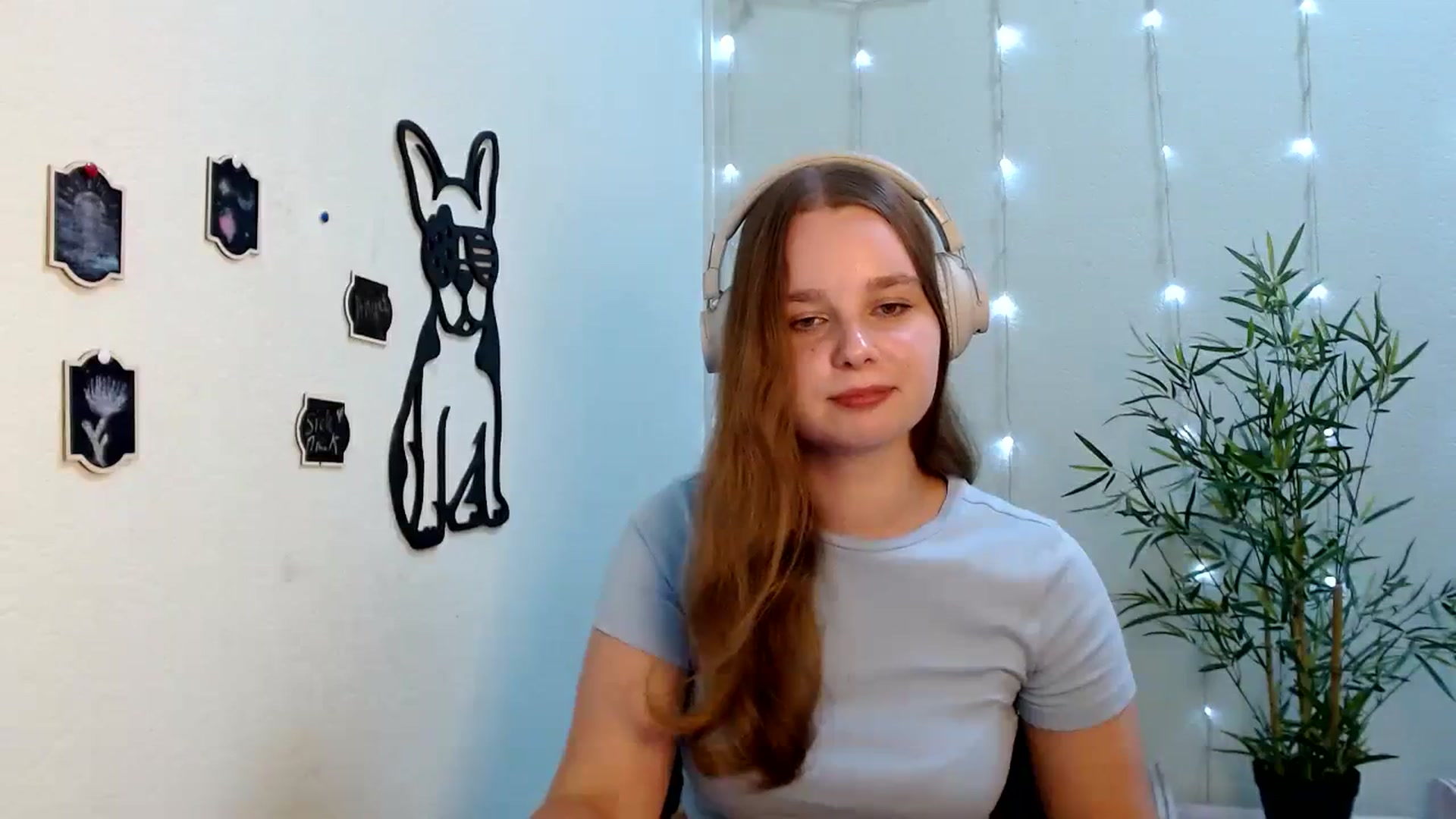 Gallery image thumbnail from Cold_Moon's myfreecams stream on, 08/21/2023, 12:37 image 4 of 20