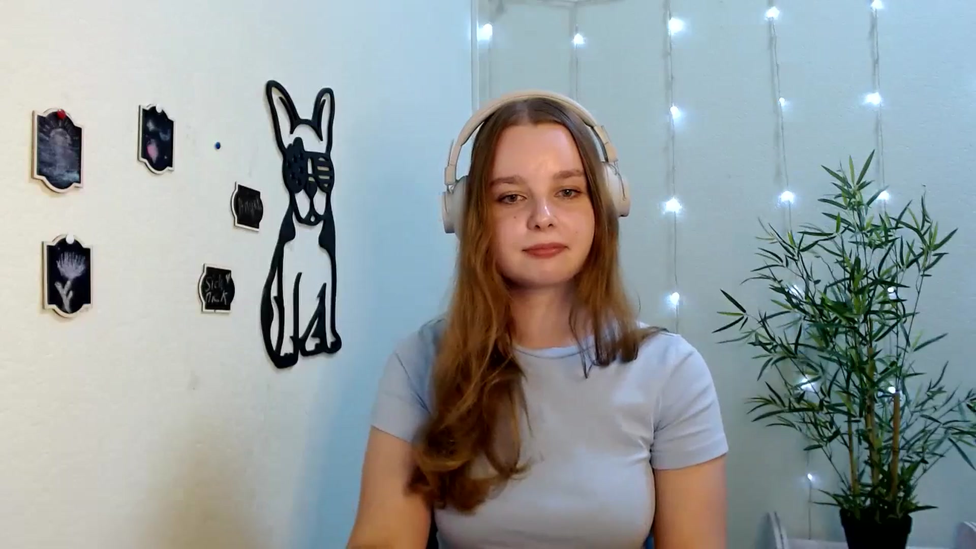 Gallery image thumbnail from Cold_Moon's myfreecams stream on, 08/21/2023, 12:37 image 9 of 20