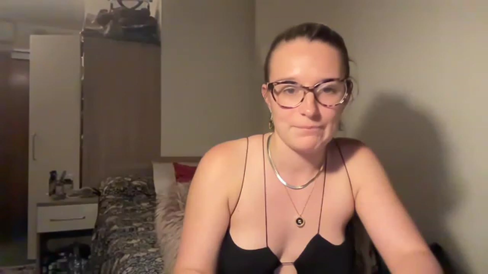 Gallery image thumbnail from CollegeRosiee's myfreecams stream on, 11/17/2022, 09:59 image 2 of 20