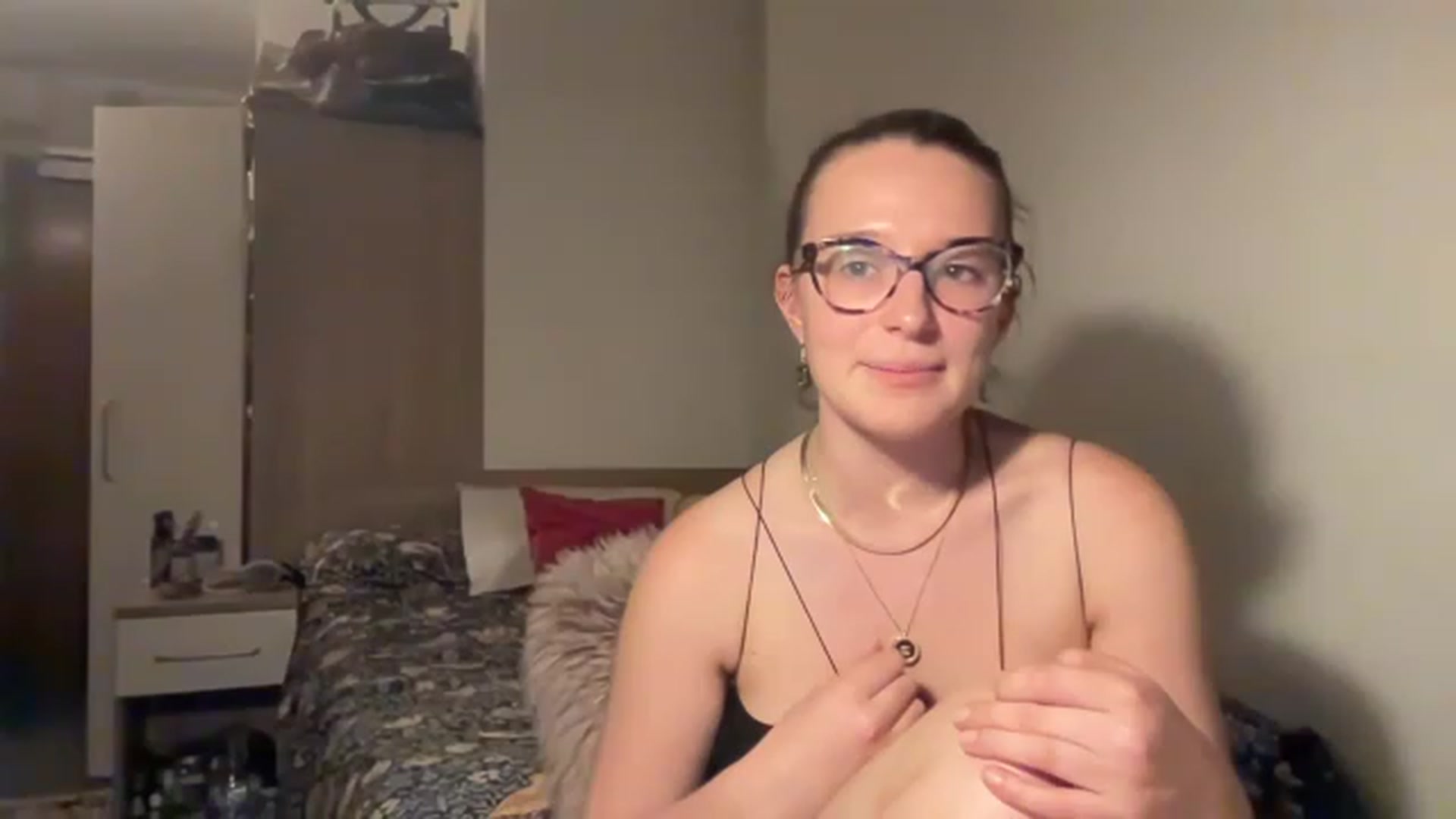 Gallery image thumbnail from CollegeRosiee's myfreecams stream on, 11/17/2022, 09:59 image 14 of 20