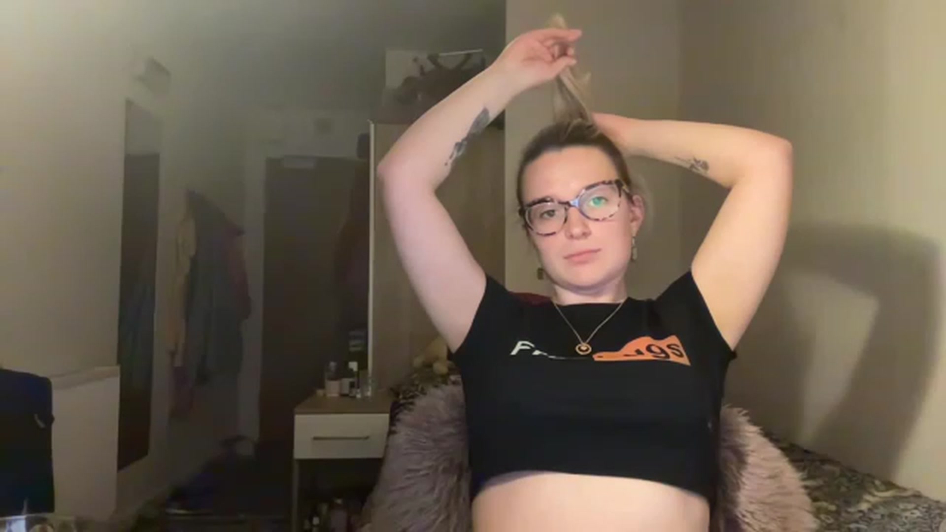 Gallery image thumbnail from CollegeRosiee's myfreecams stream on, 11/20/2022, 23:06 image 12 of 20