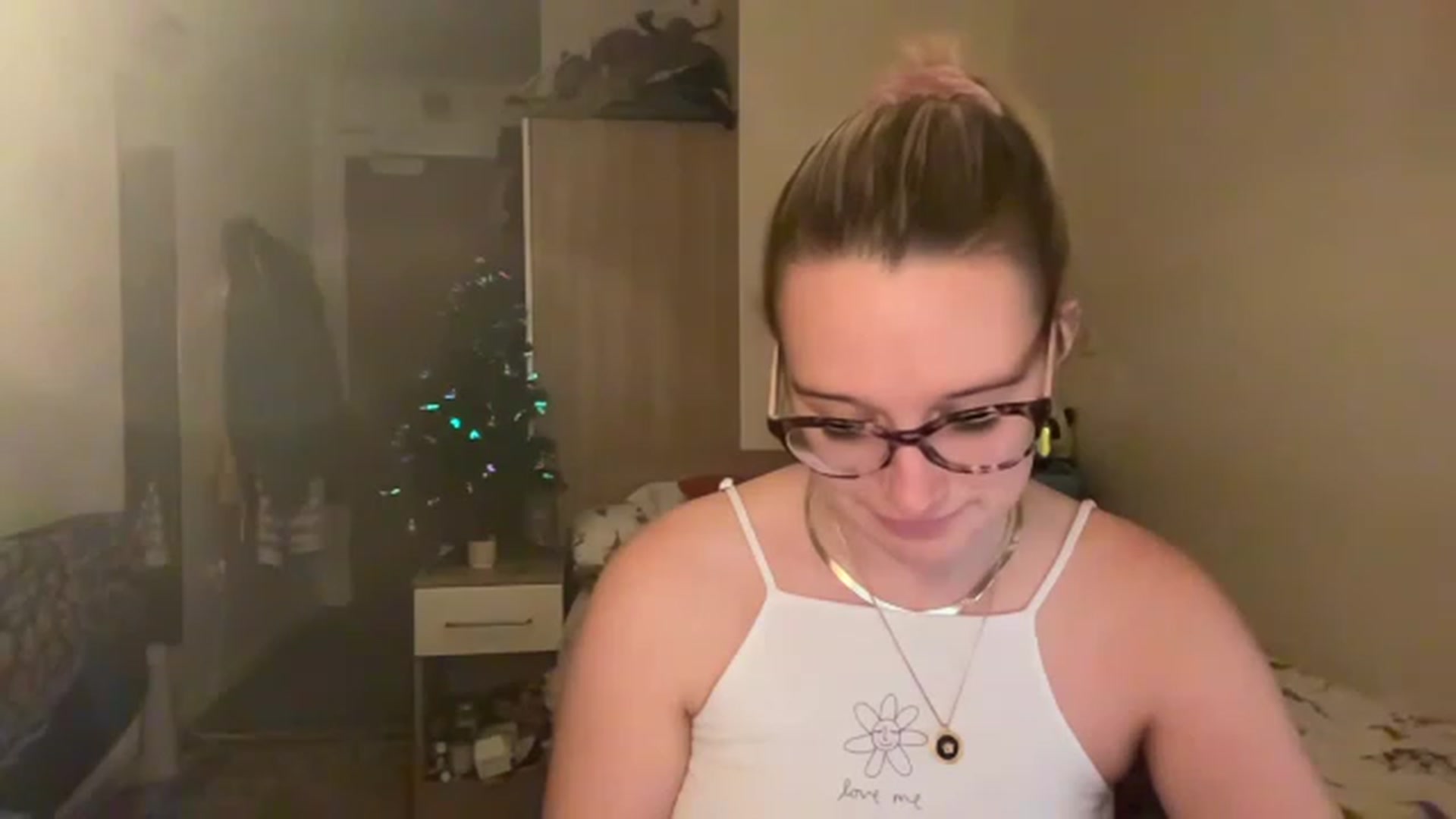Gallery image thumbnail from CollegeRosiee's myfreecams stream on, 12/05/2022, 22:37 image 5 of 20