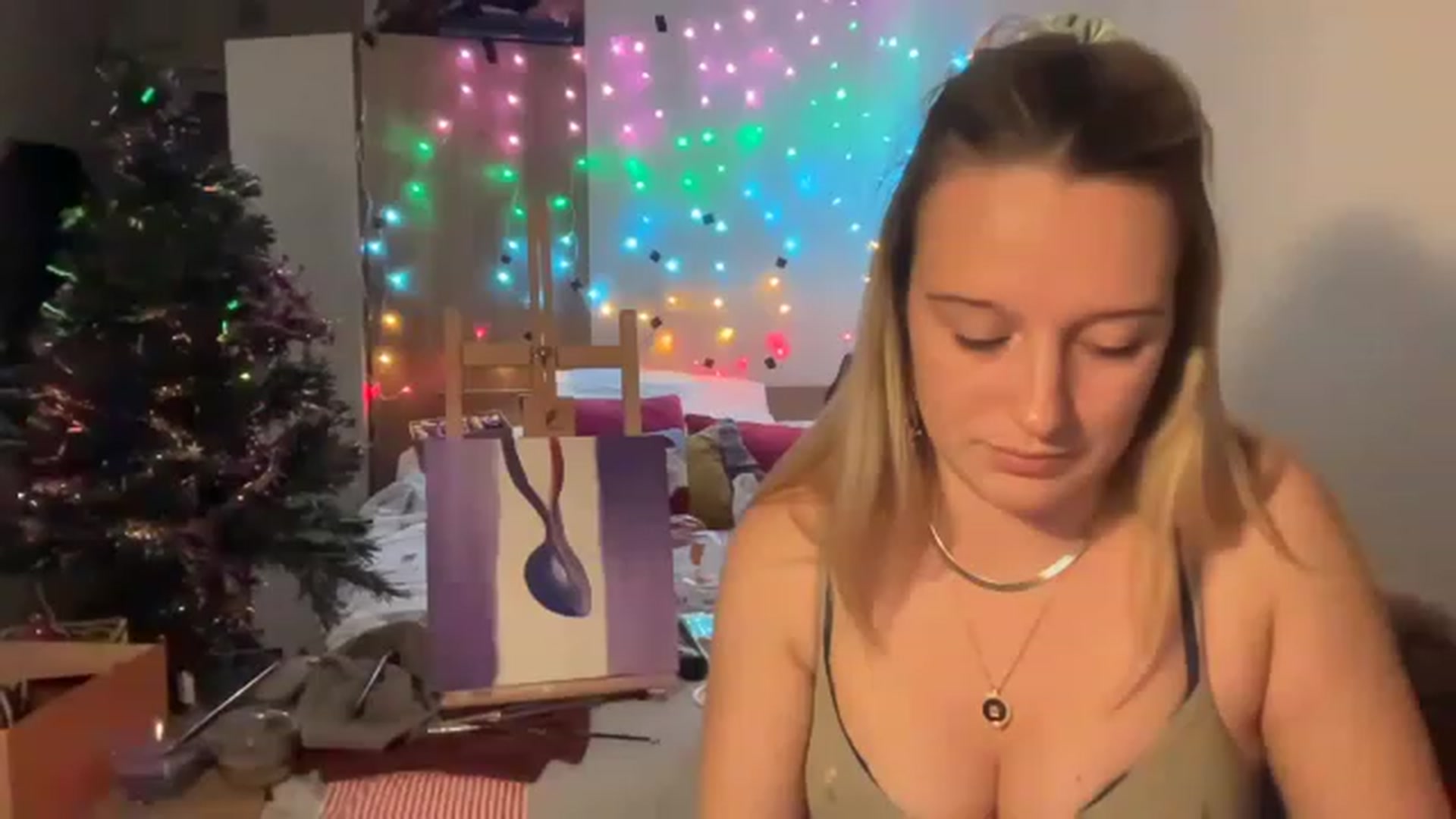 Gallery image thumbnail from CollegeRosiee's myfreecams stream on, 12/17/2022, 02:56 image 11 of 20