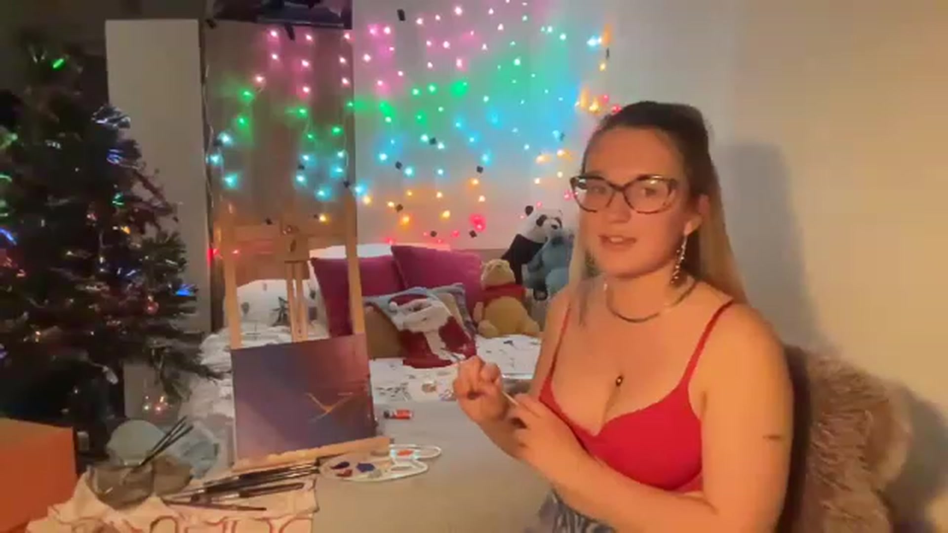 Gallery image thumbnail from CollegeRosiee's myfreecams stream on, 12/17/2022, 23:47 image 14 of 20