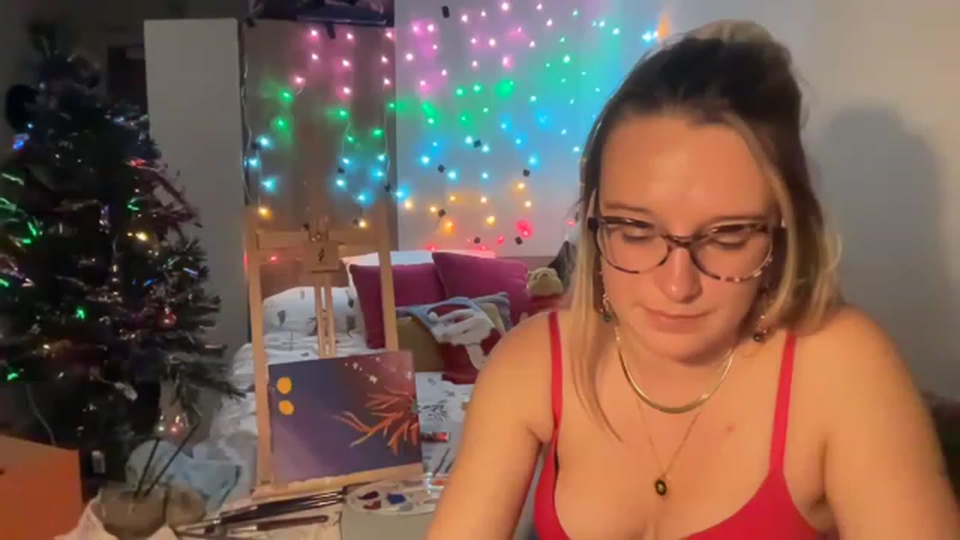 Gallery image thumbnail from CollegeRosiee's myfreecams stream on, 12/18/2022, 24:46 image 6 of 20
